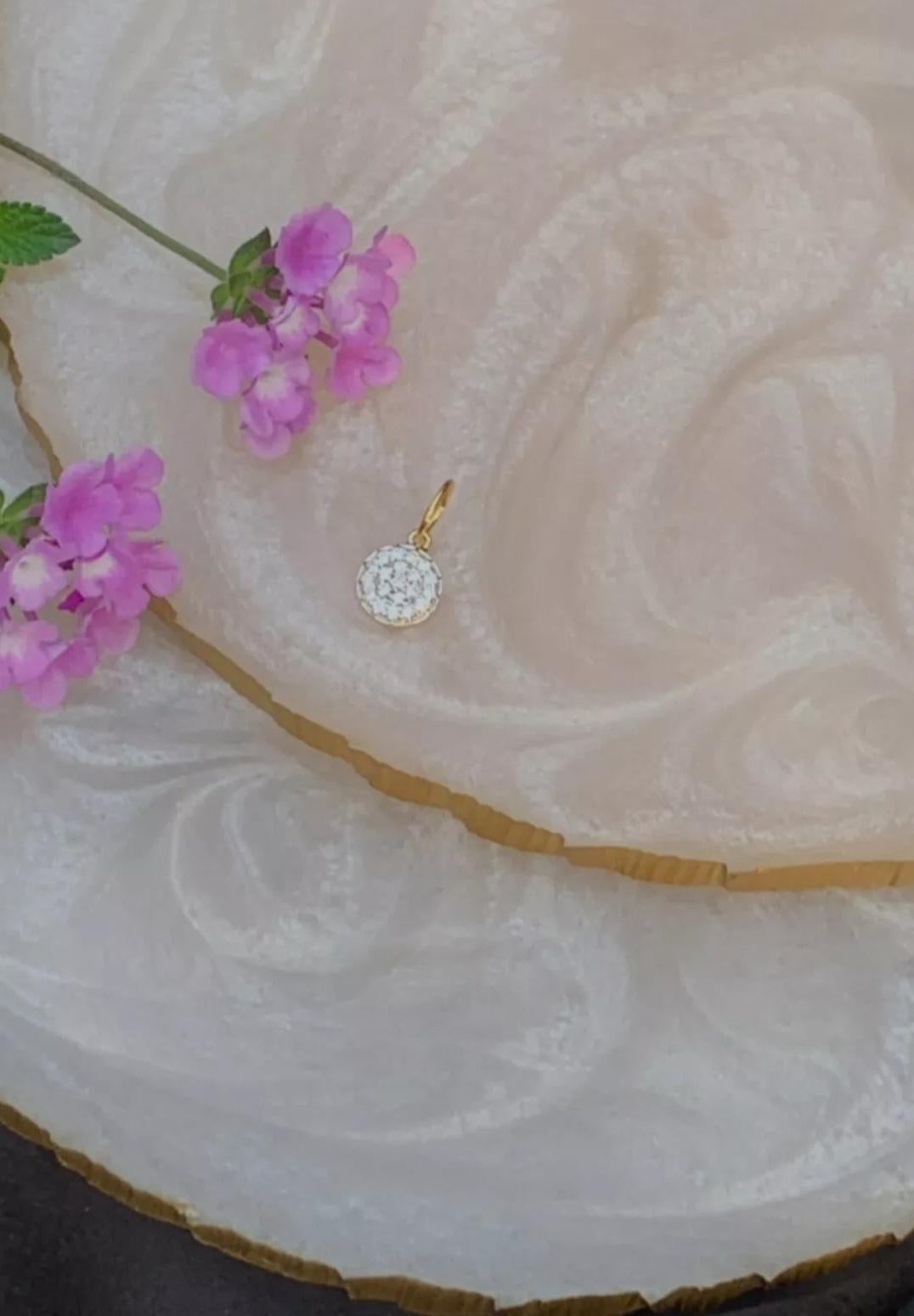 Runde Form Diamant-Anhänger 14K Massivgold Dainty Everyday-Anhänger Geschenk für Mutter. im Angebot 7
