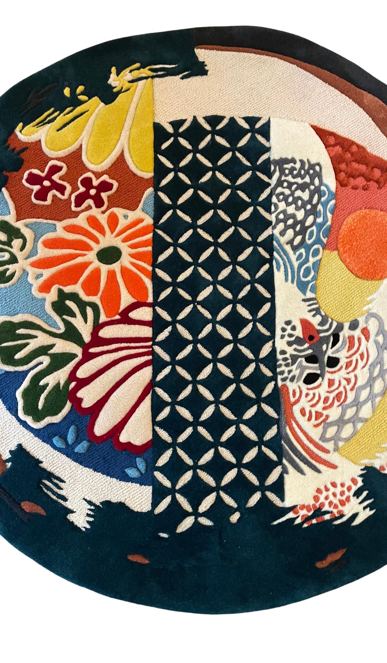 Runder handgetufteter Teppich in Rundform mit japanischem Muster von RAG Home (Anglo-japanisch) im Angebot