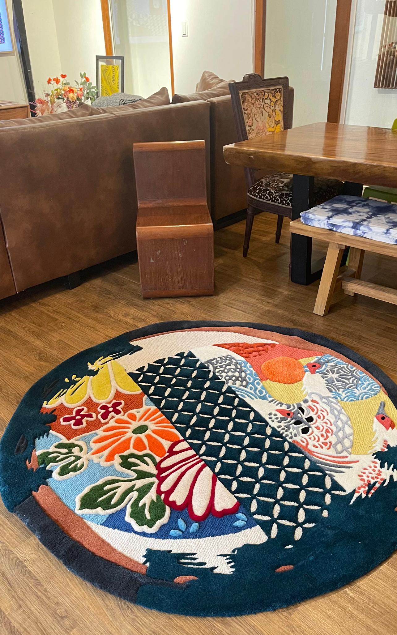 Runder handgetufteter Teppich in Rundform mit japanischem Muster von RAG Home im Zustand „Neu“ im Angebot in Jakarta Selatan, ID