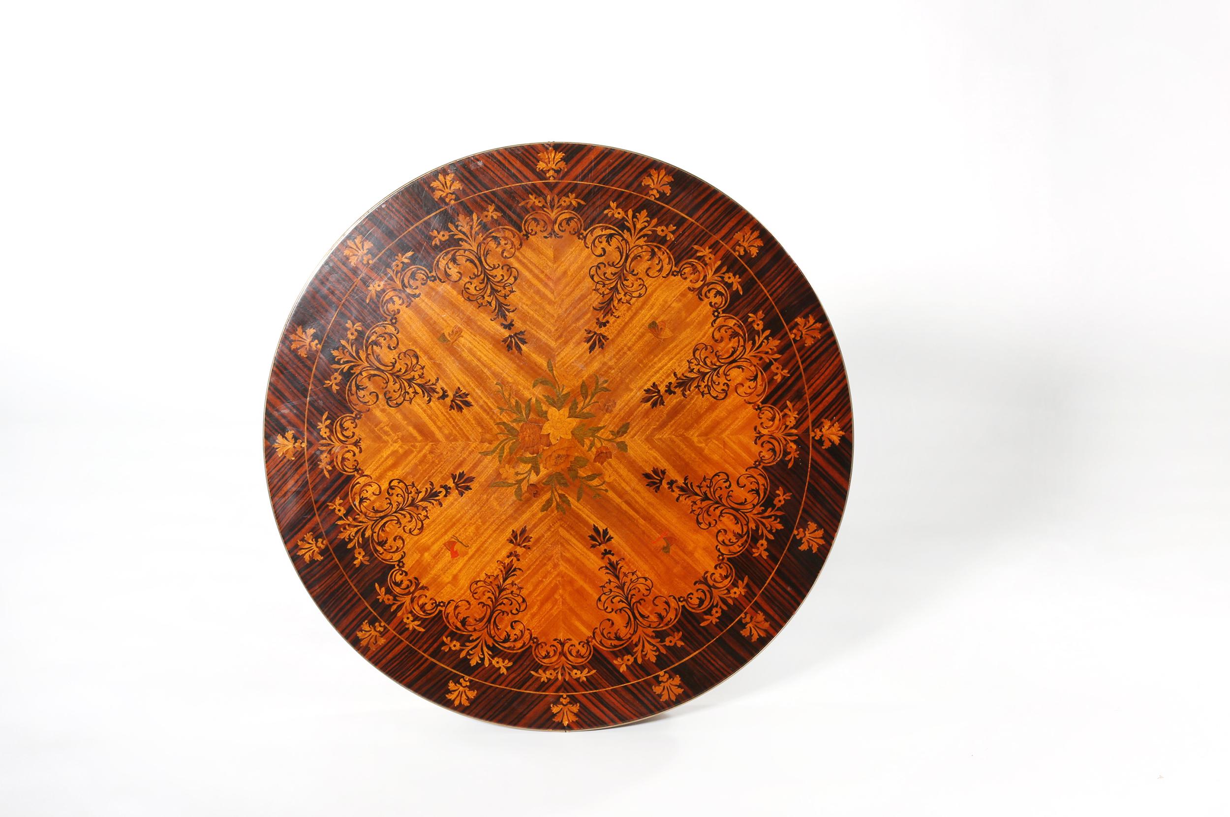 Round Shape Marquetry Top Pedestal Center Table For Sale 2
