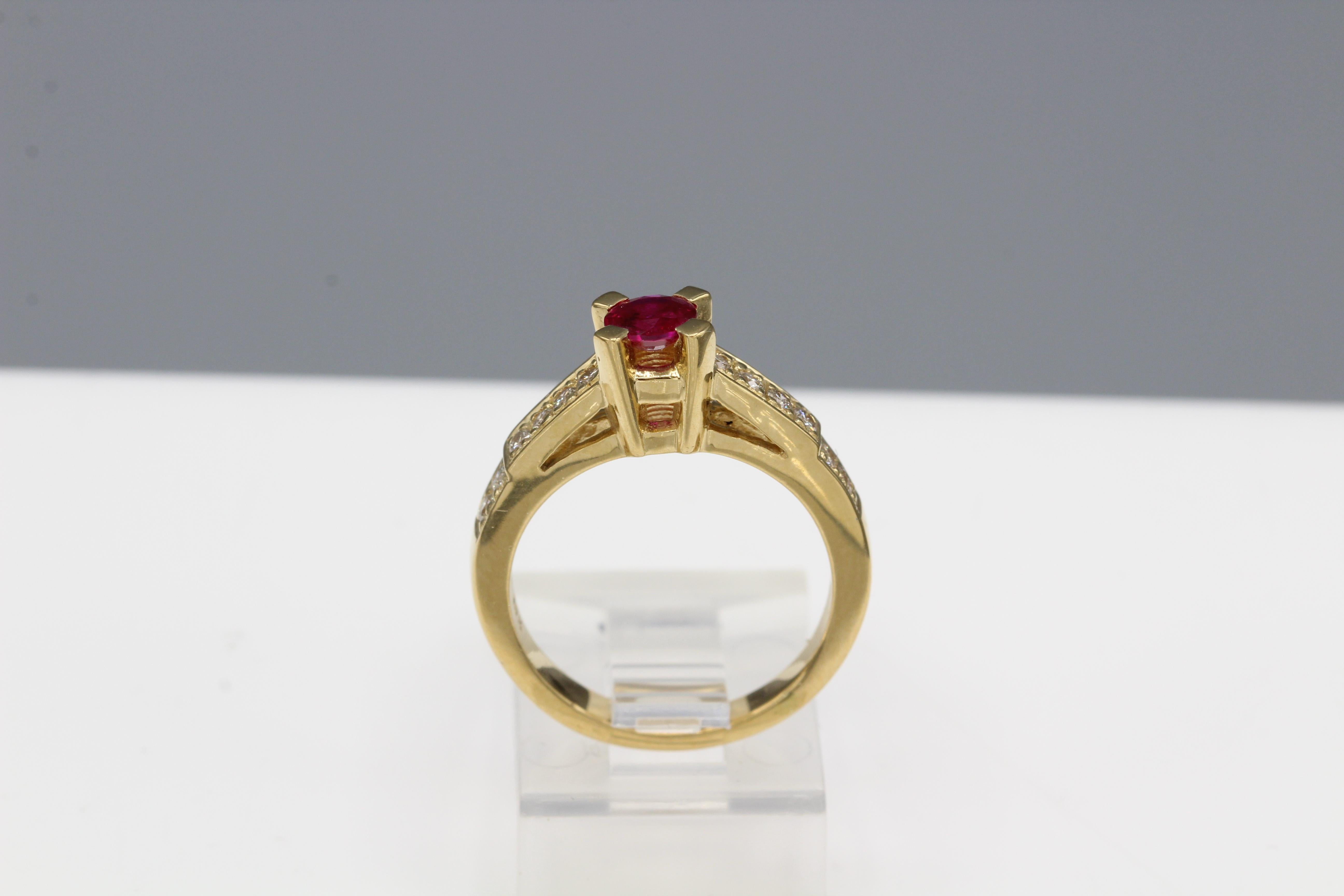 Round Shape Ruby 0.50 Carat Ring 18 Karat Yellow Gold with Diamonds For Sale 5