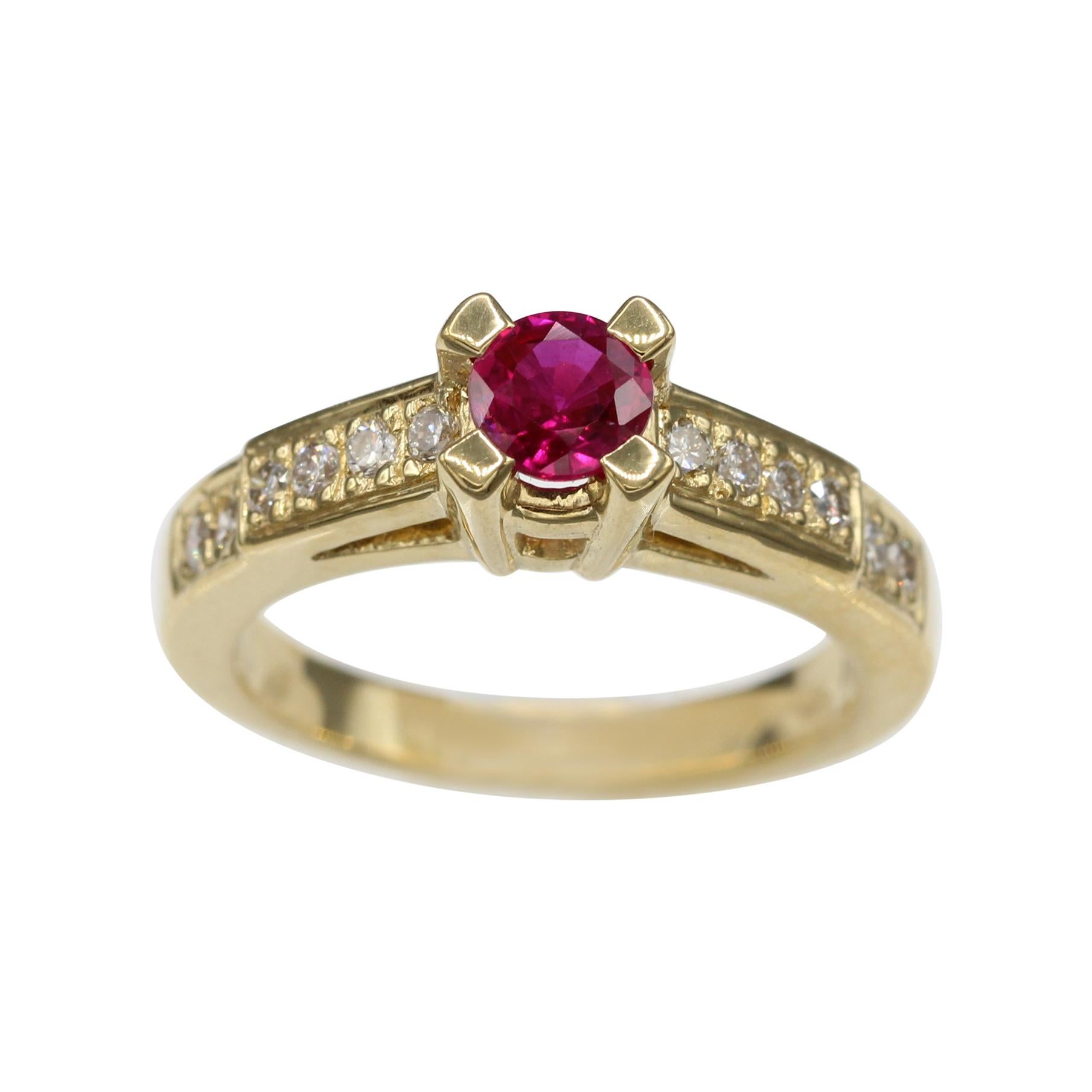 Round Shape Ruby 0.50 Carat Ring 18 Karat Yellow Gold with Diamonds For Sale