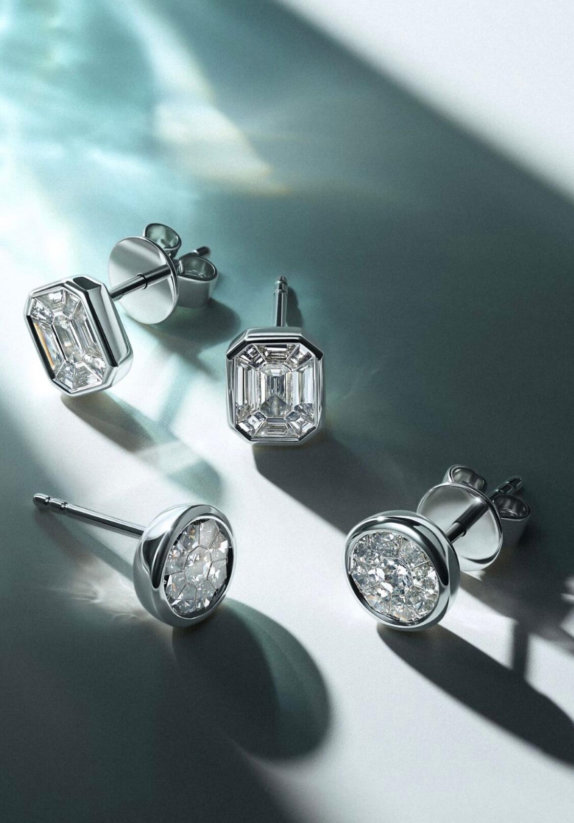 Orecchini con diamante in oro bianco a forma rotonda per lei in vendita 1