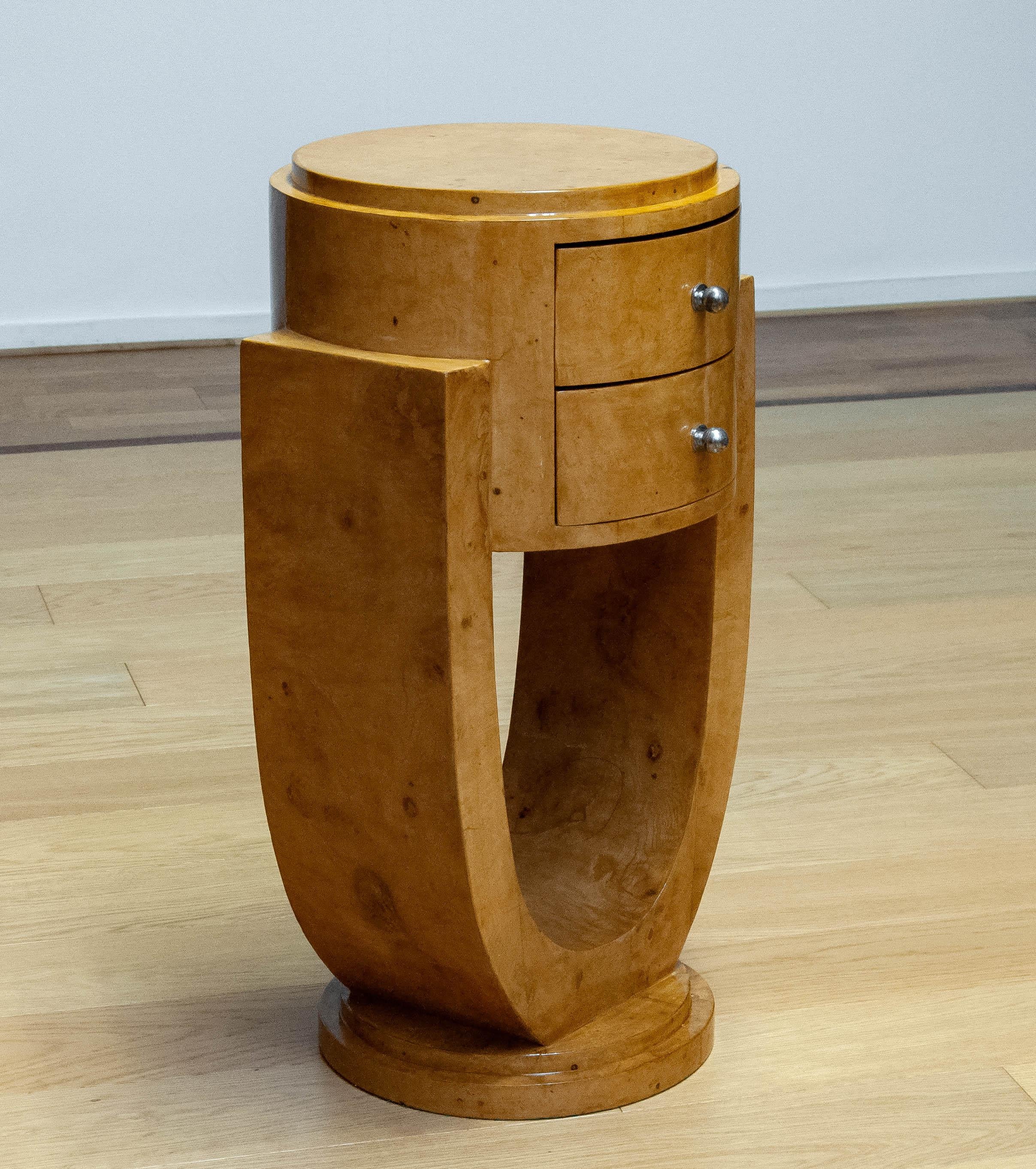Round Shaped Art Deco Pedestal / Side Table / Night Stand In Poplar Burl 4