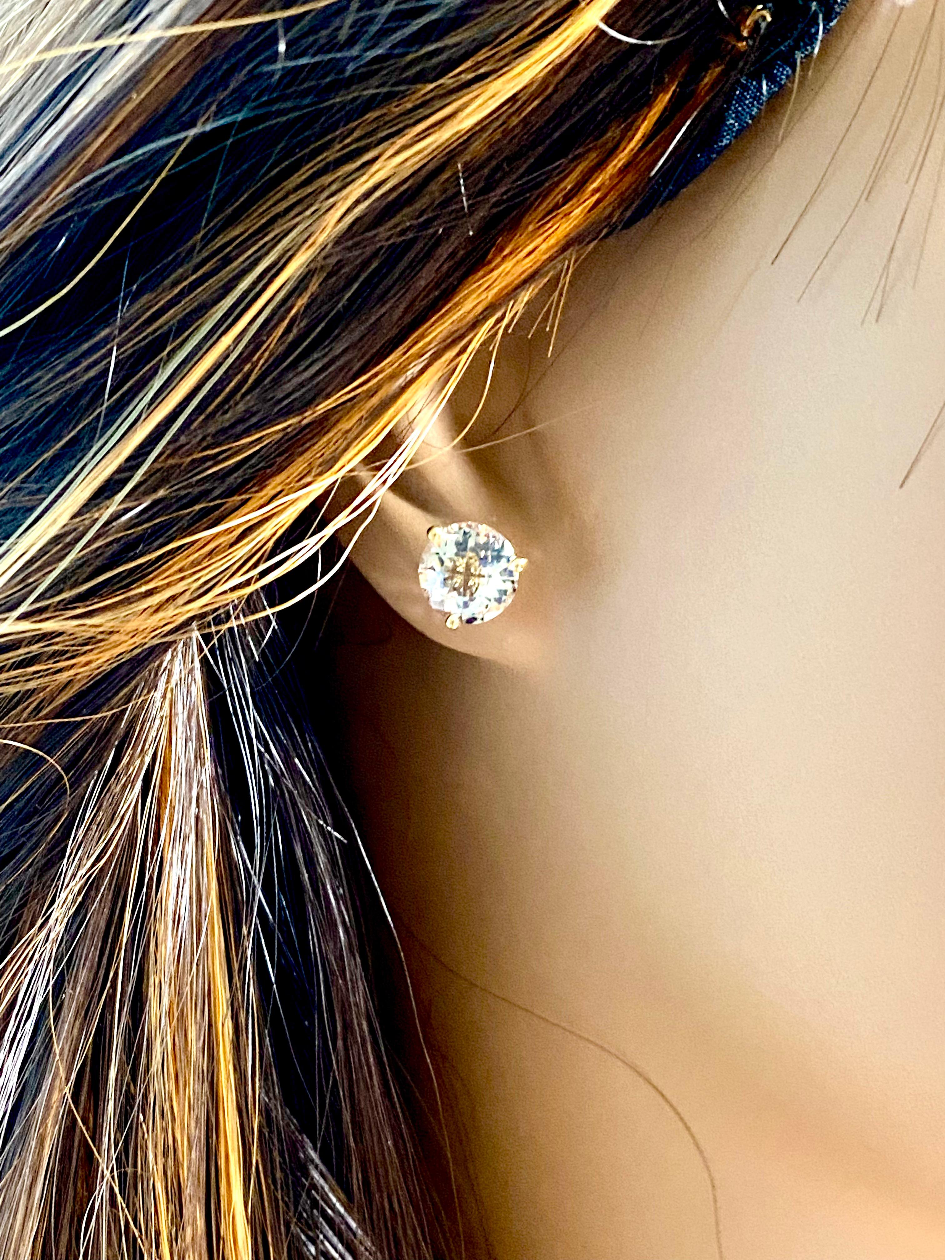 Round Shaped Morganite Set in Yellow Gold Stud Earrings Weighing 2.40 Carat 3