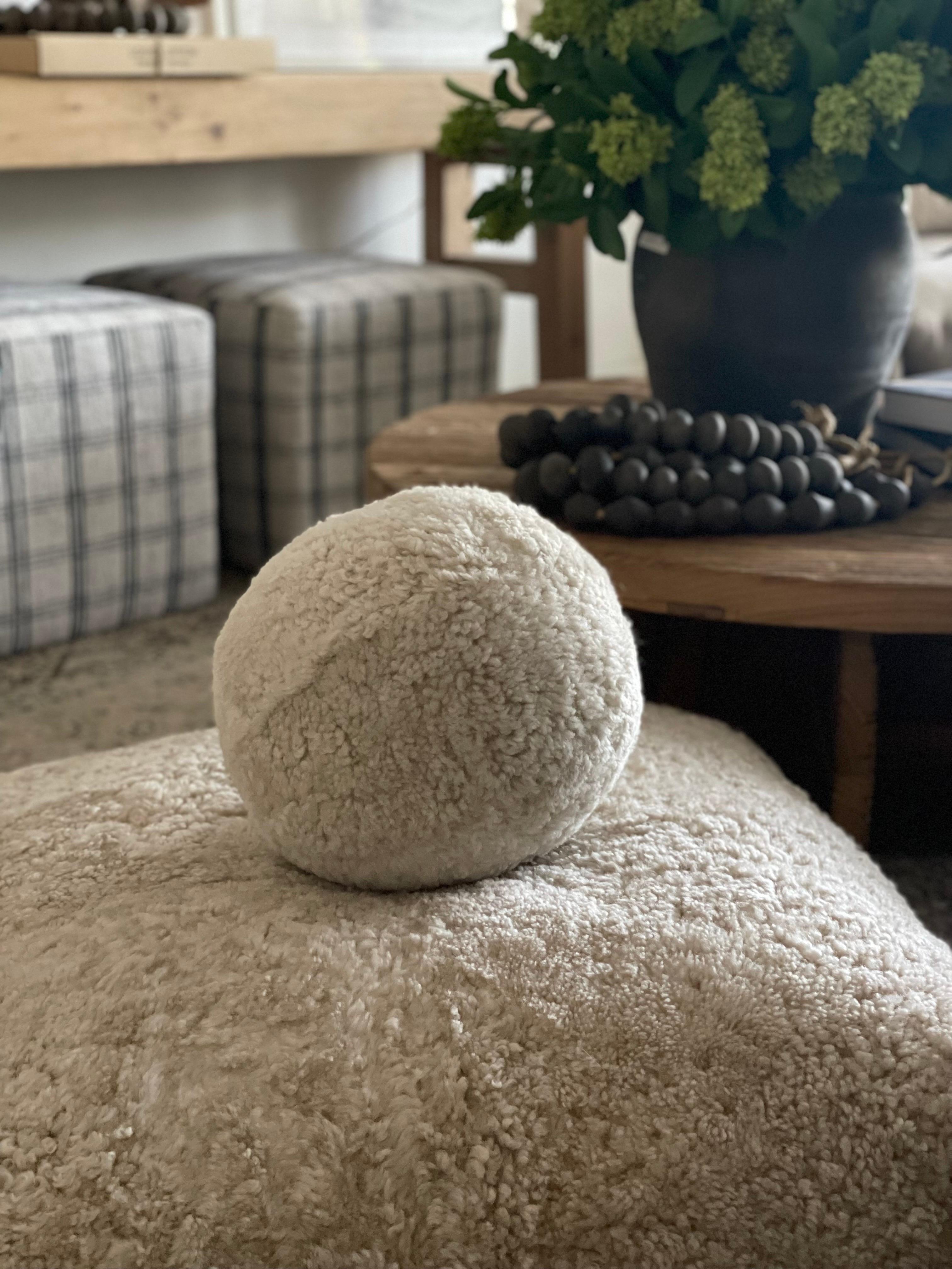 Round Sheepskin Accent Pillow in Ivory Natural In Distressed Condition For Sale In Brea, CA