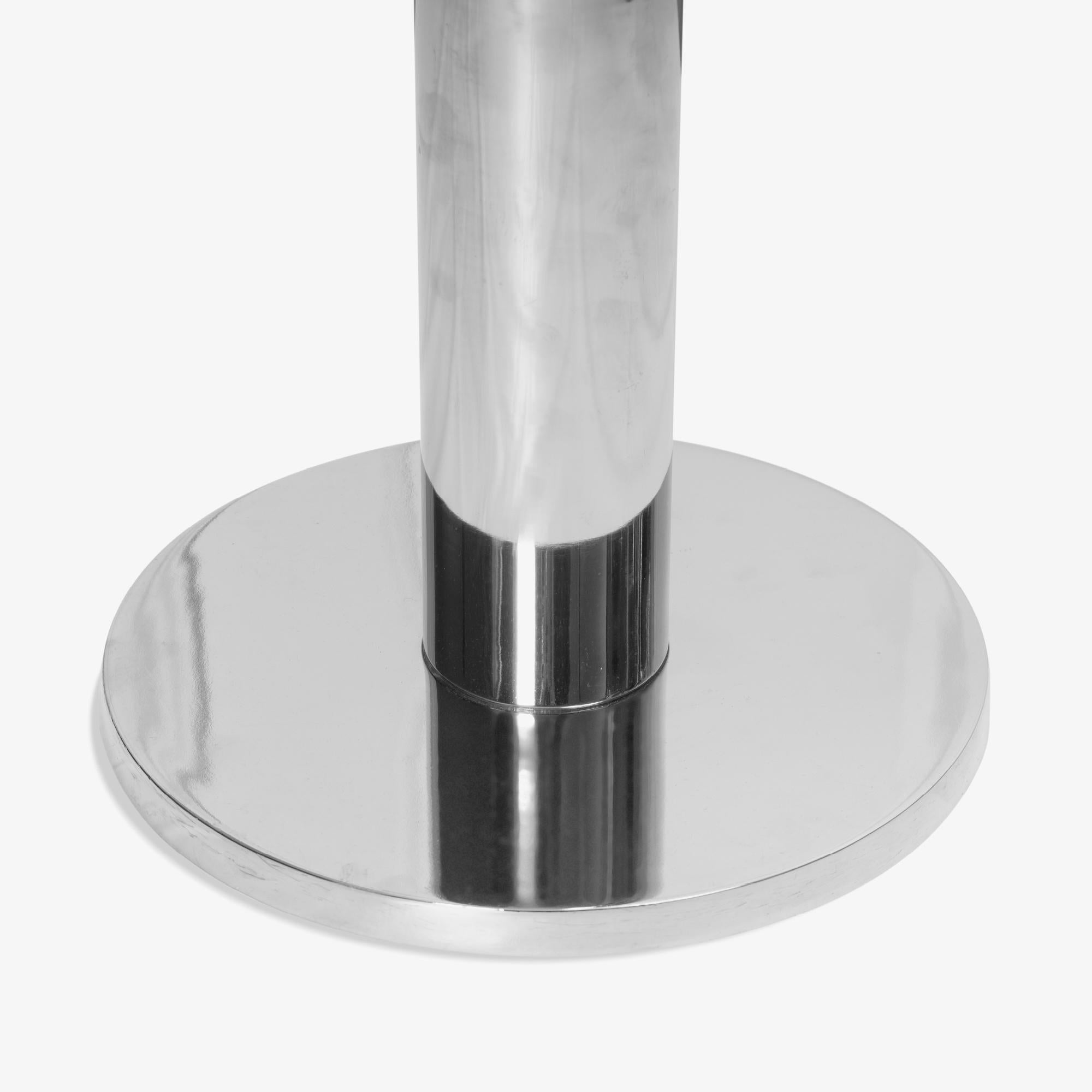Round Side Accent Table in Glass & Chrome In Good Condition For Sale In Stamford, CT