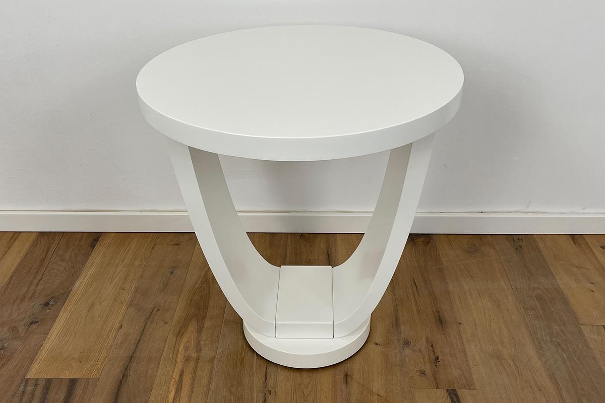 Round Side Table Art Deco Style in White by Tischlerei Hänsdieke For Sale 1