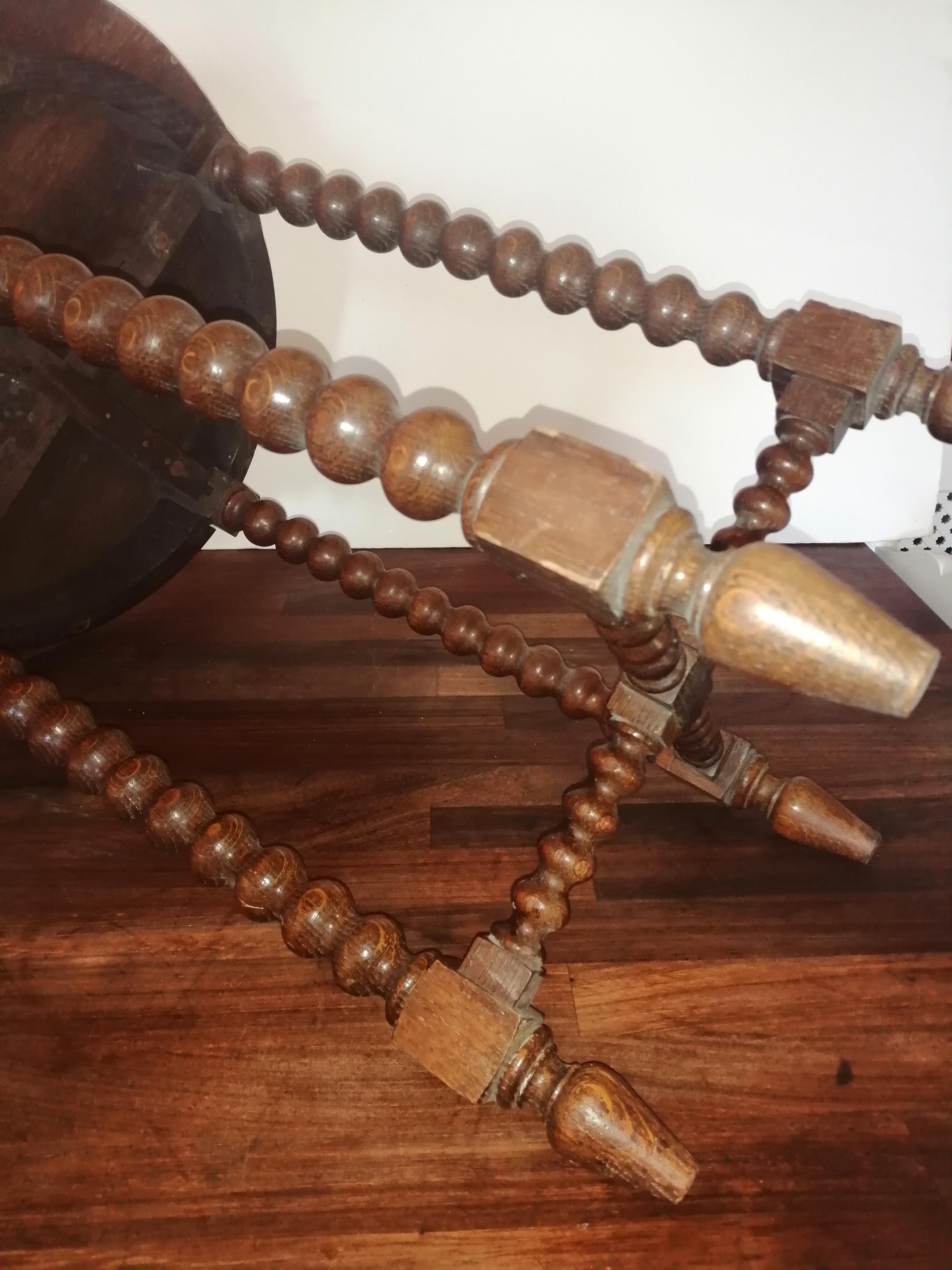 Antique Round Side Table Bobbin Turned Legs In Good Condition In Mombuey, Zamora