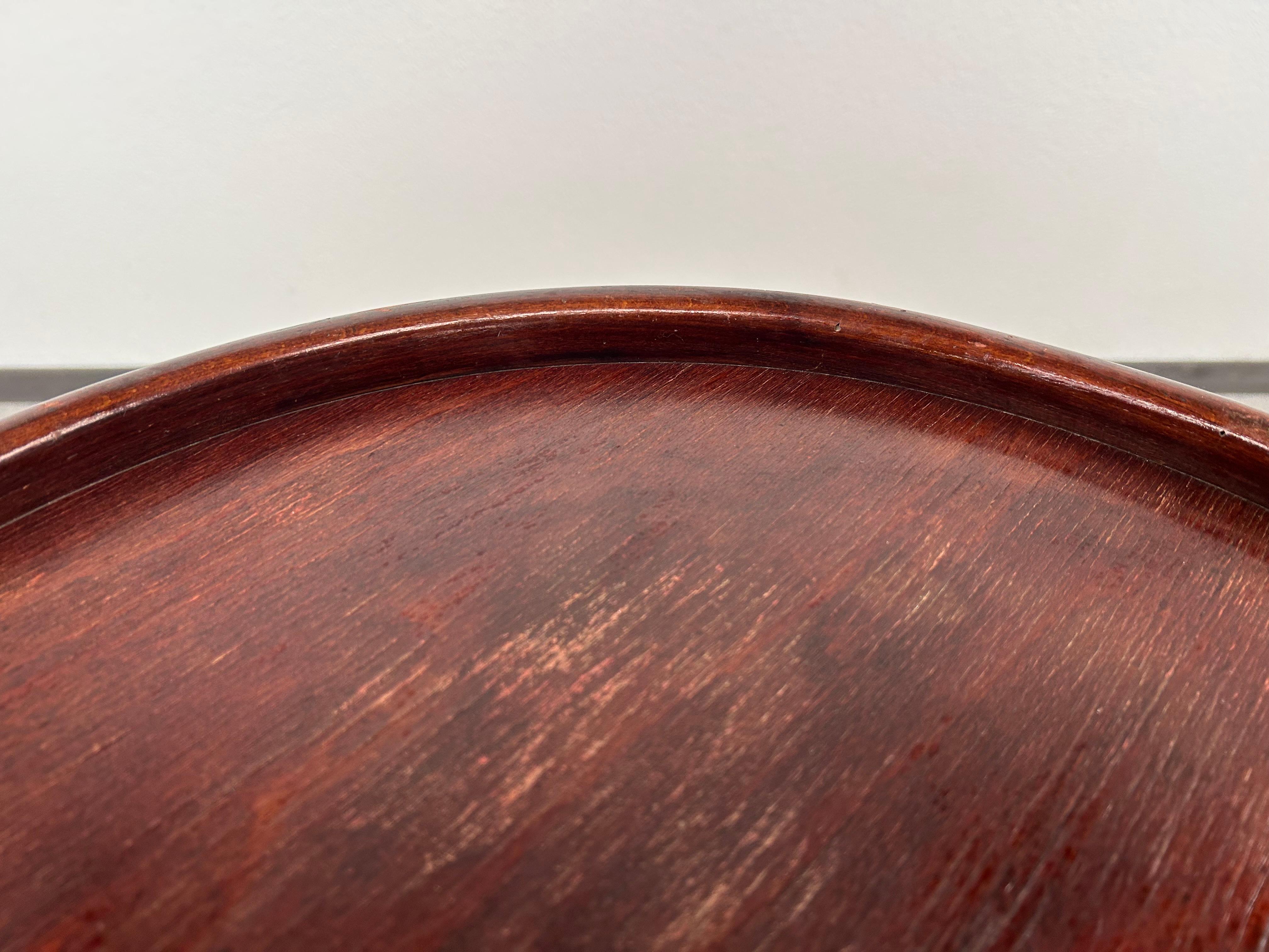 Runder Beistelltisch von Thonet (Slowakisch) im Angebot