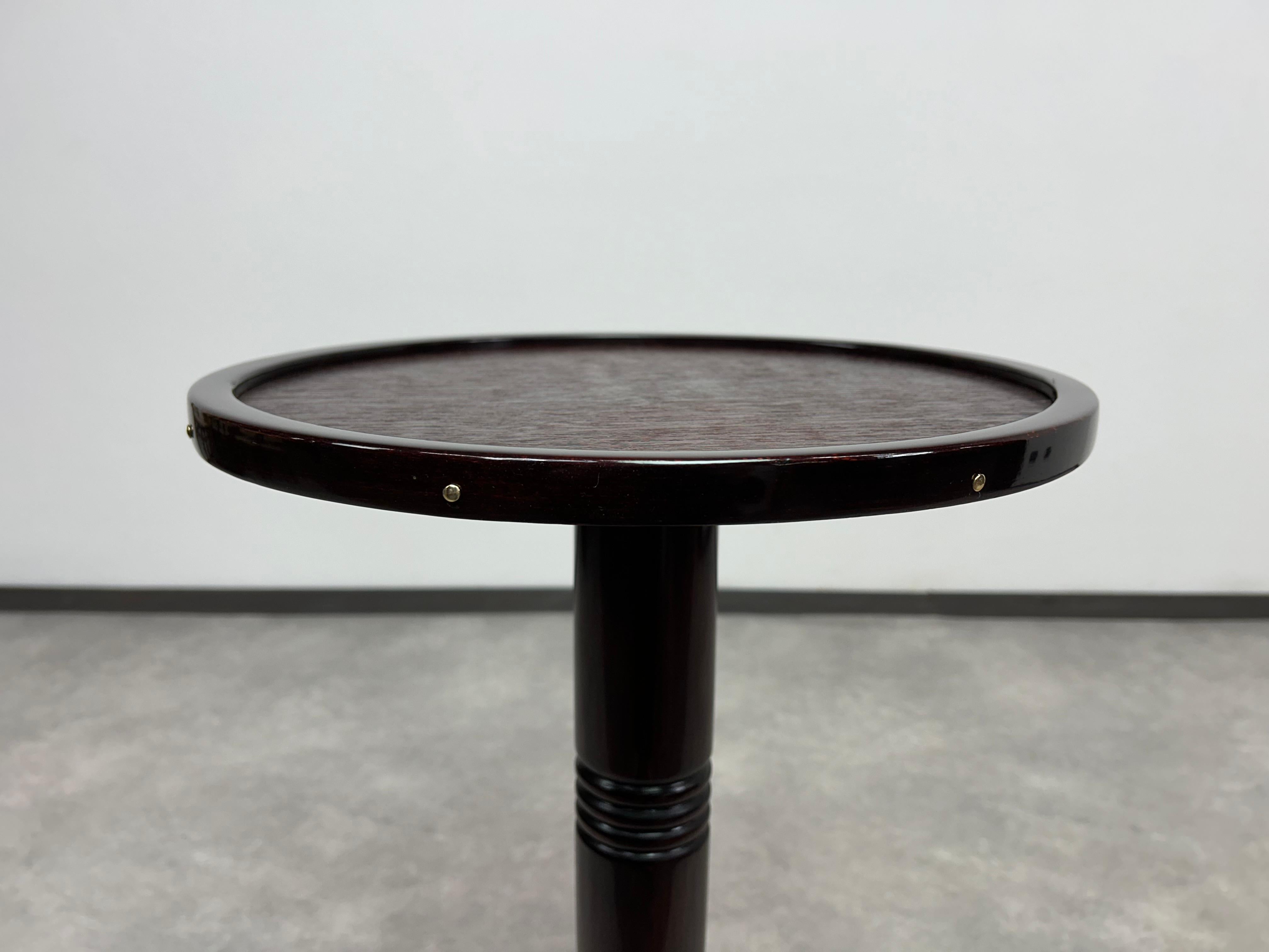 Début du 20ème siècle Table d'appoint ronde de Thonet en vente