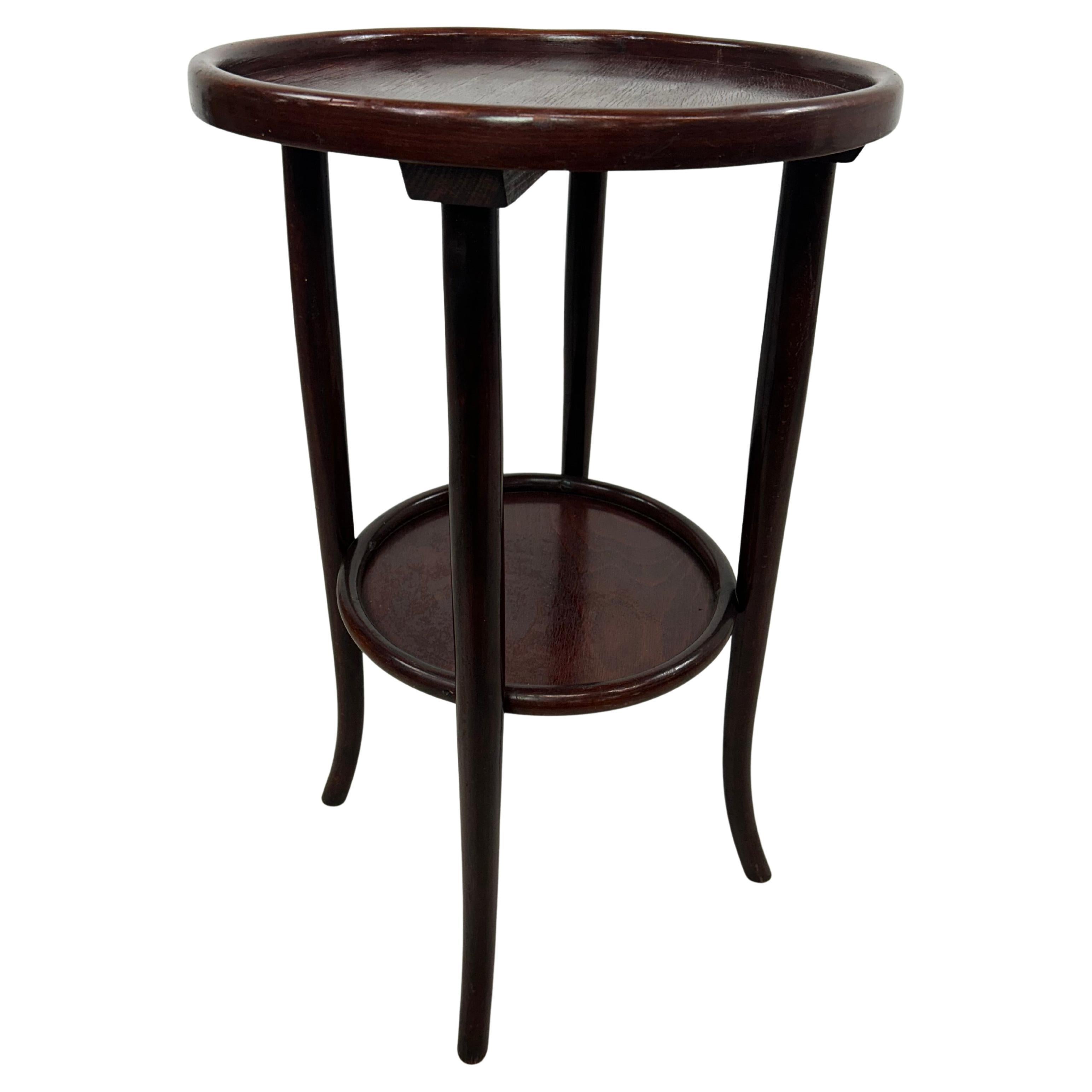 Runder Beistelltisch von Thonet