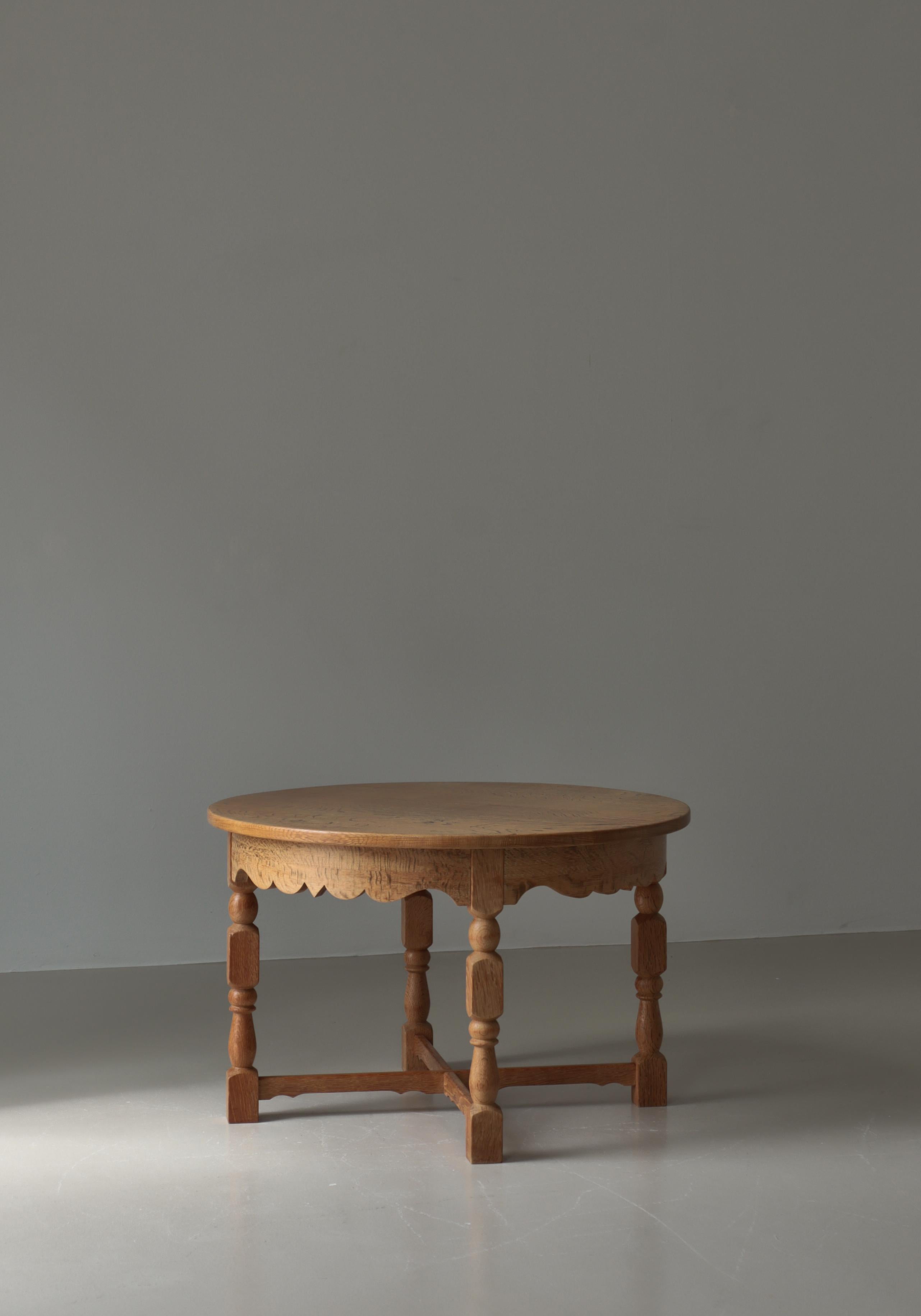 Scandinavian Modern Round Side Table in Quartersawn Oak by Henry Kjærnulf, 1960s, Denmark For Sale