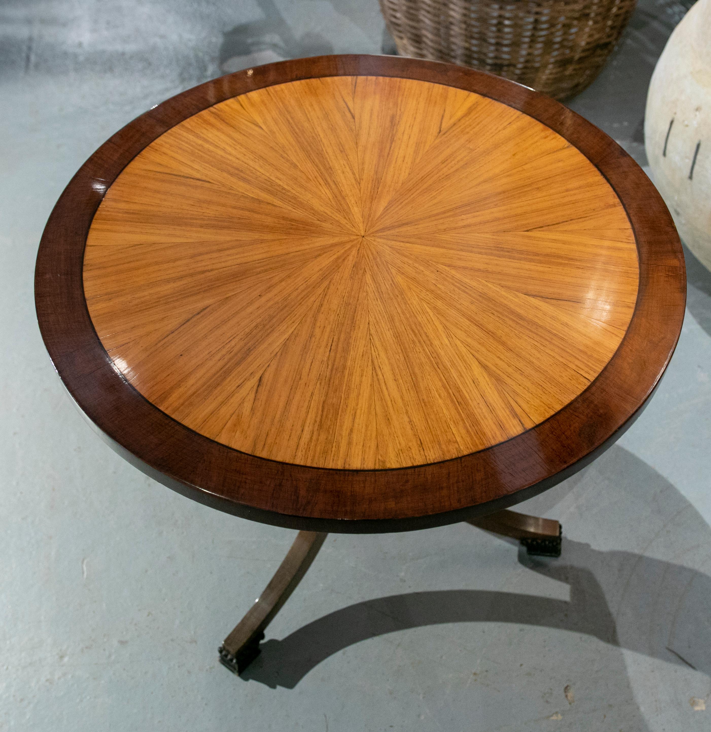 Round Side Table Made of Three Types of Wood  For Sale 1