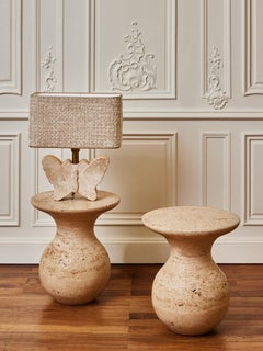 Tables d'appoint rondes en travertin par Studio Glustin