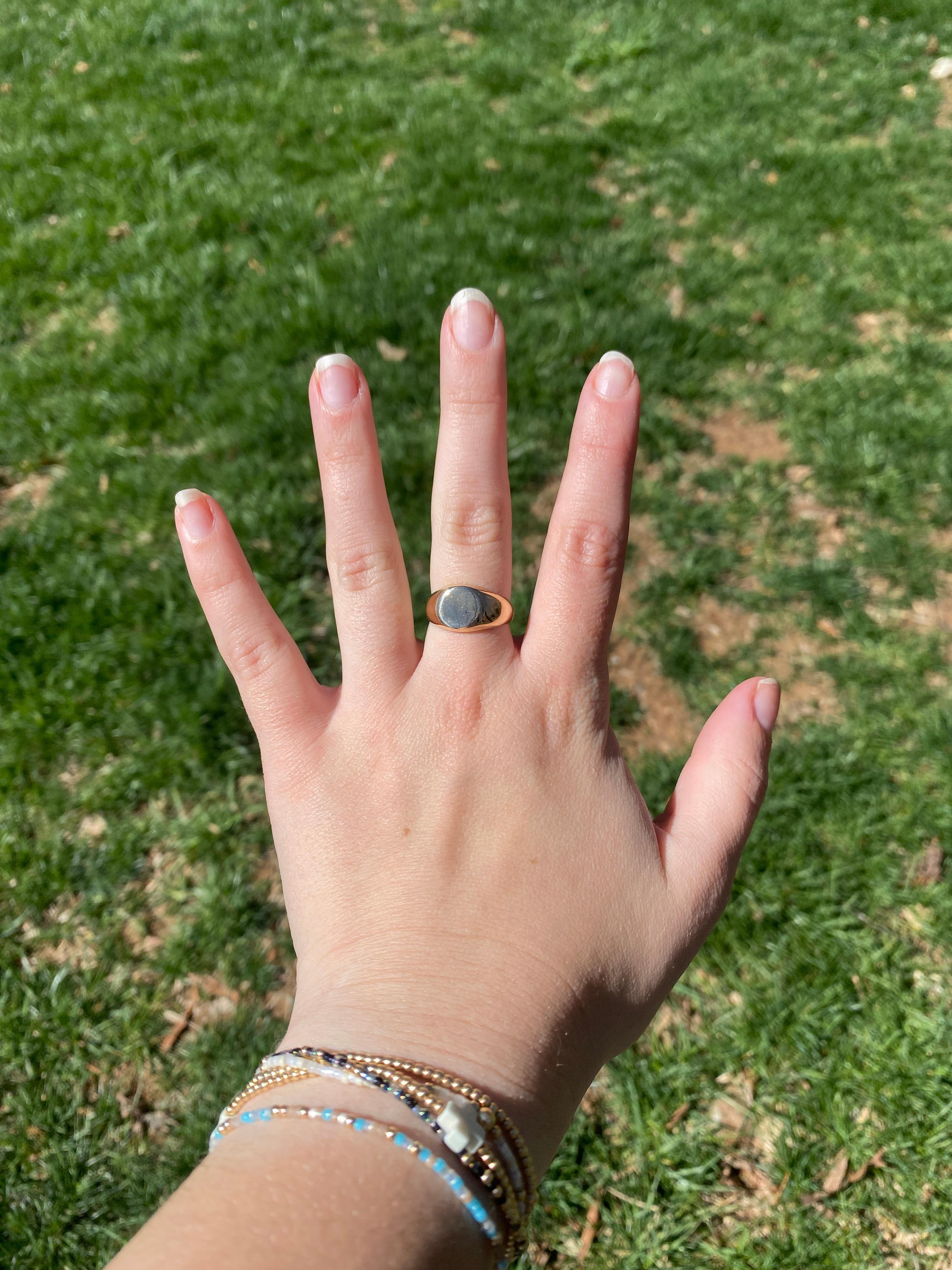 Anello con sigillo rotondo, oro giallo 14k, misura 7,25 in vendita 2