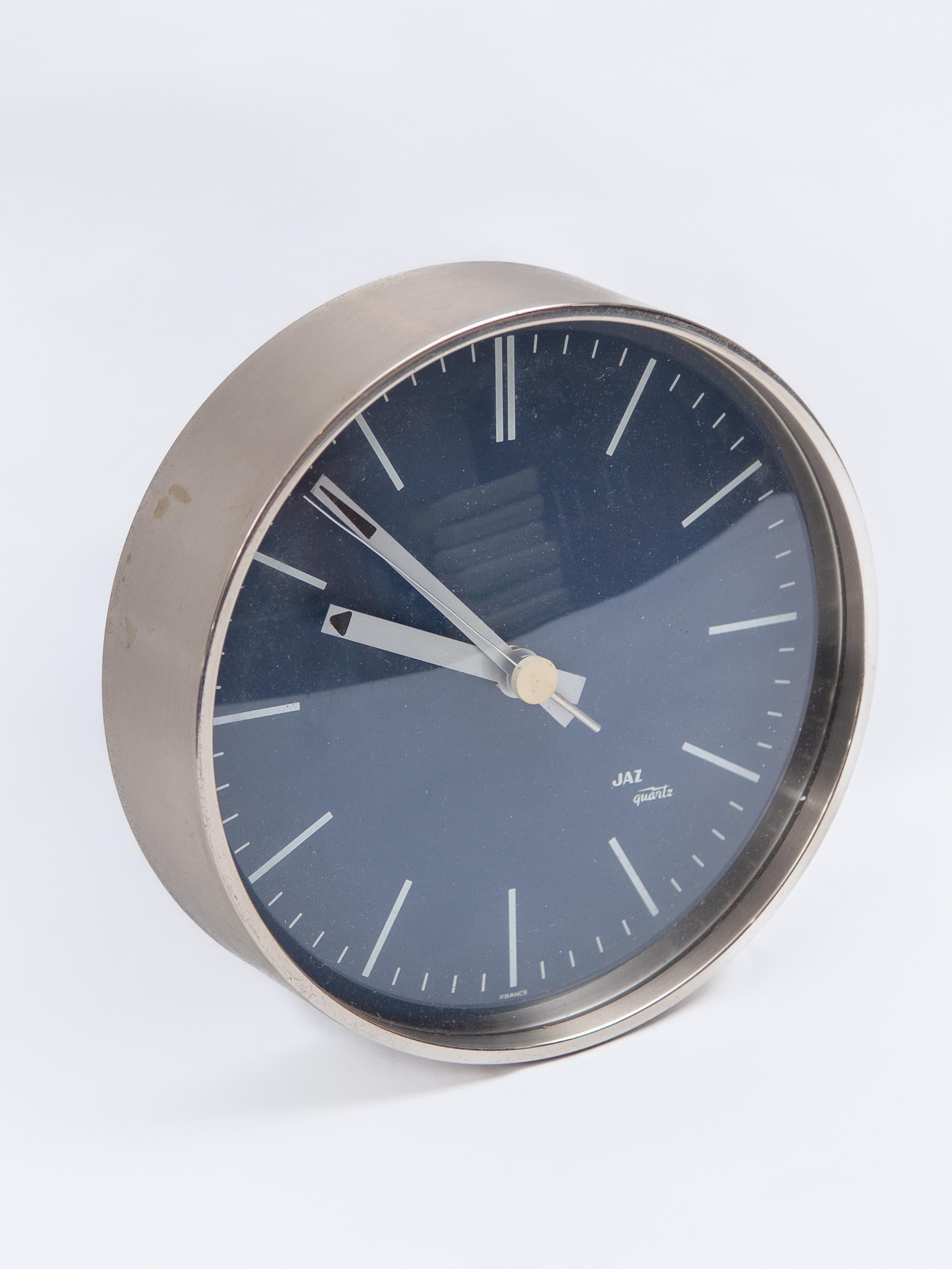 French Round Silver Jaz Quartz Clock Wall Hanging, 1969 For Sale
