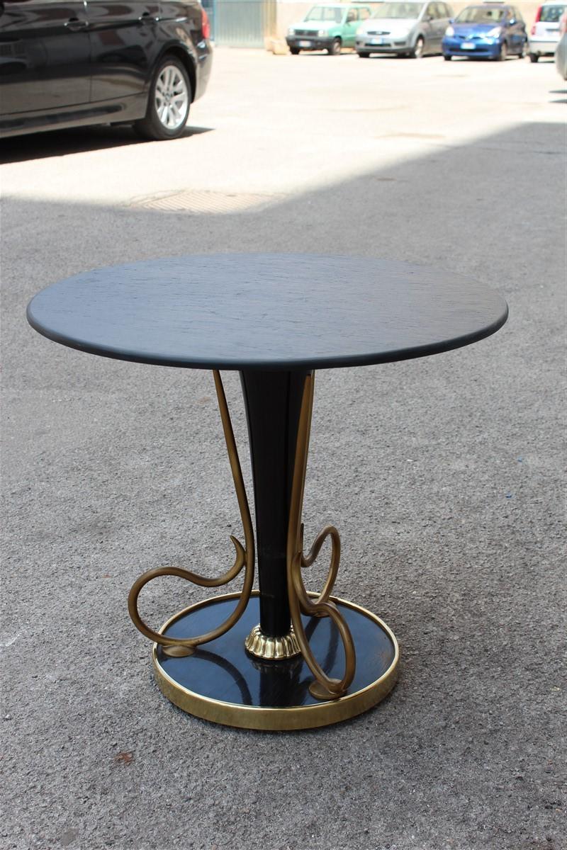 Round Slate Coffee Table in Brass Mahogany Italian Design 1950s Midcentury In Good Condition For Sale In Palermo, Sicily