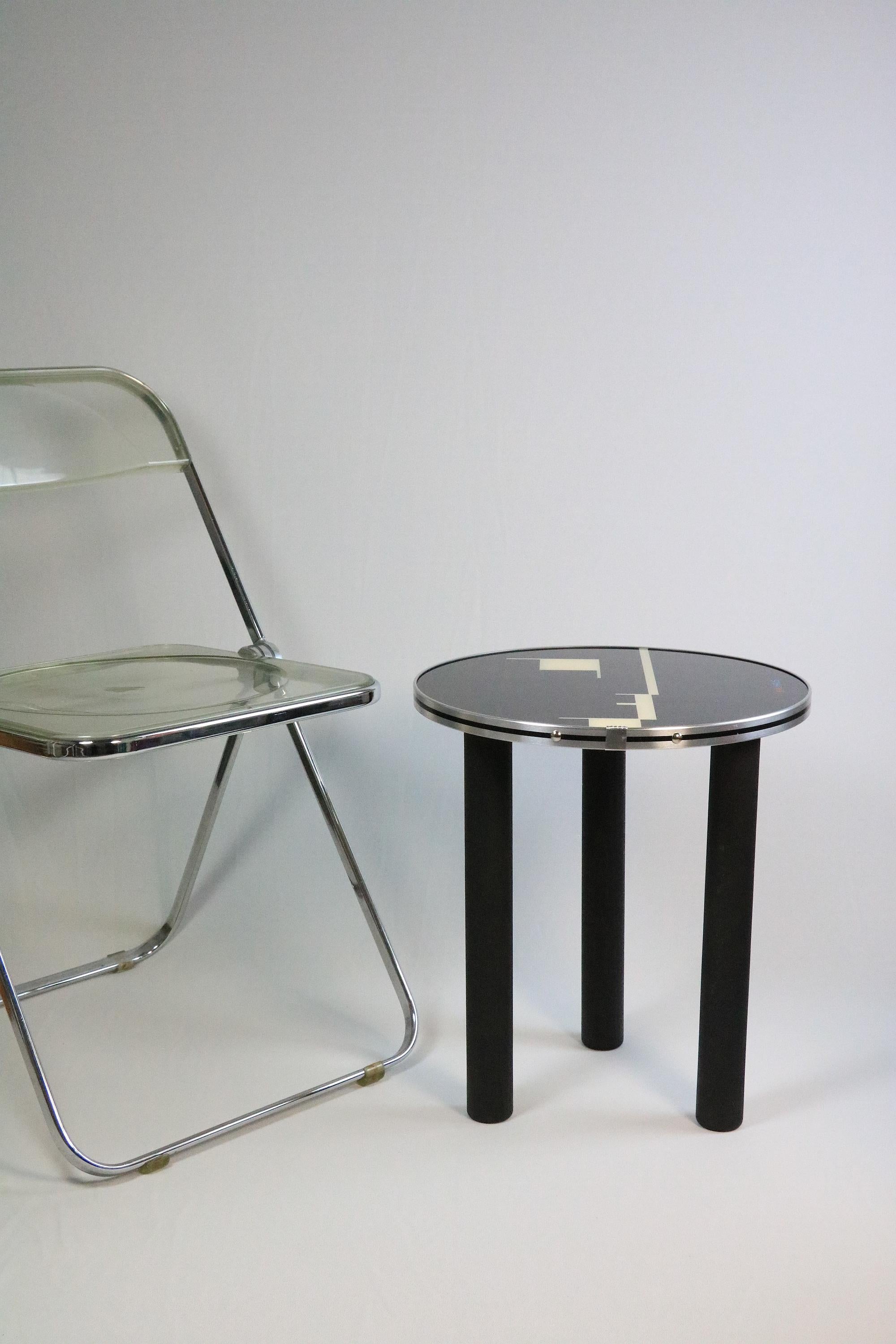 Mesa auxiliar pequeña redonda, la Bauhaus se une al diseño contemporáneo, Obra de arte en venta 1
