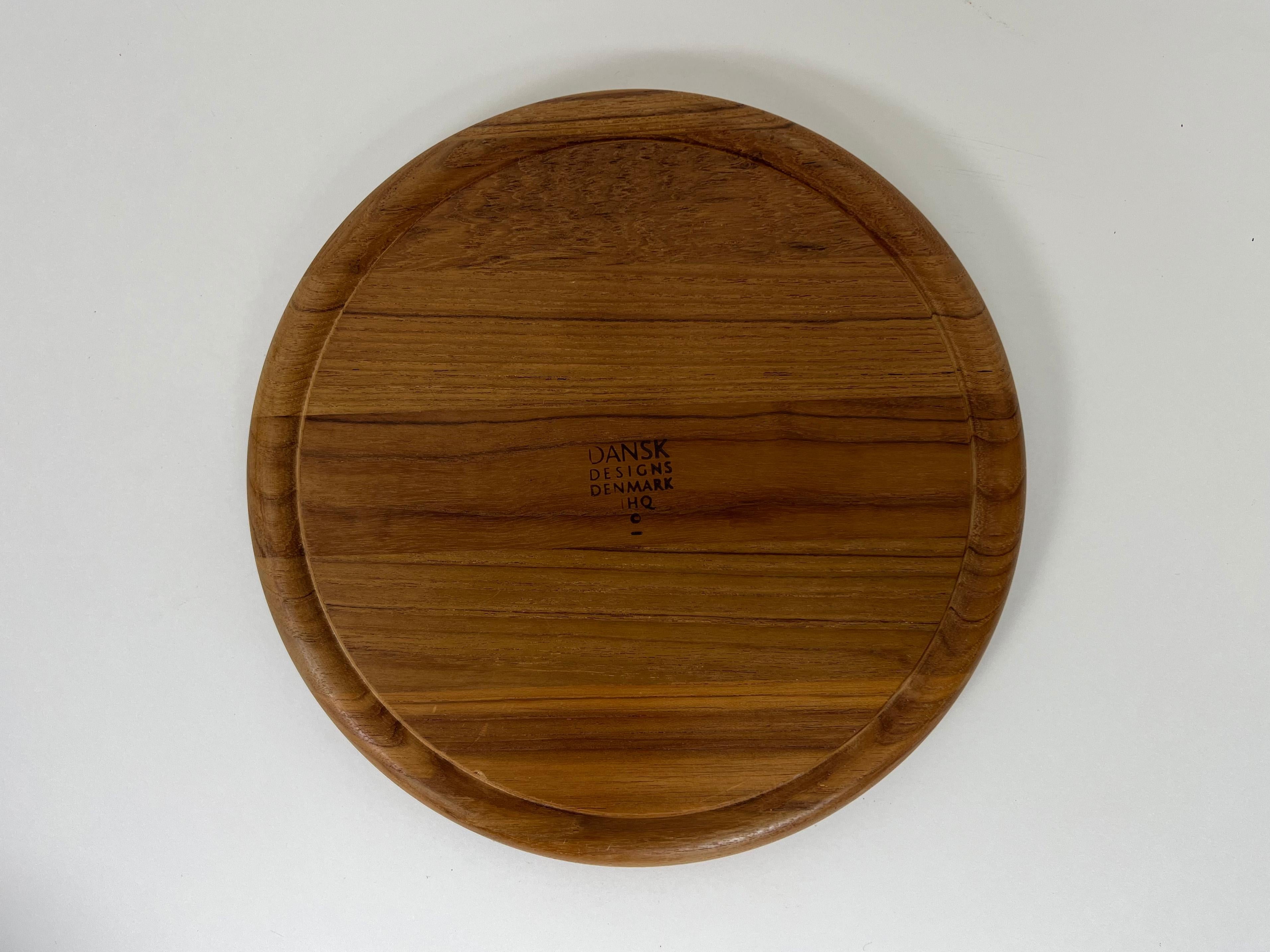 Tabla de cortar redonda pequeña de teca, de Jens Quistgaard para Dansk en venta 1