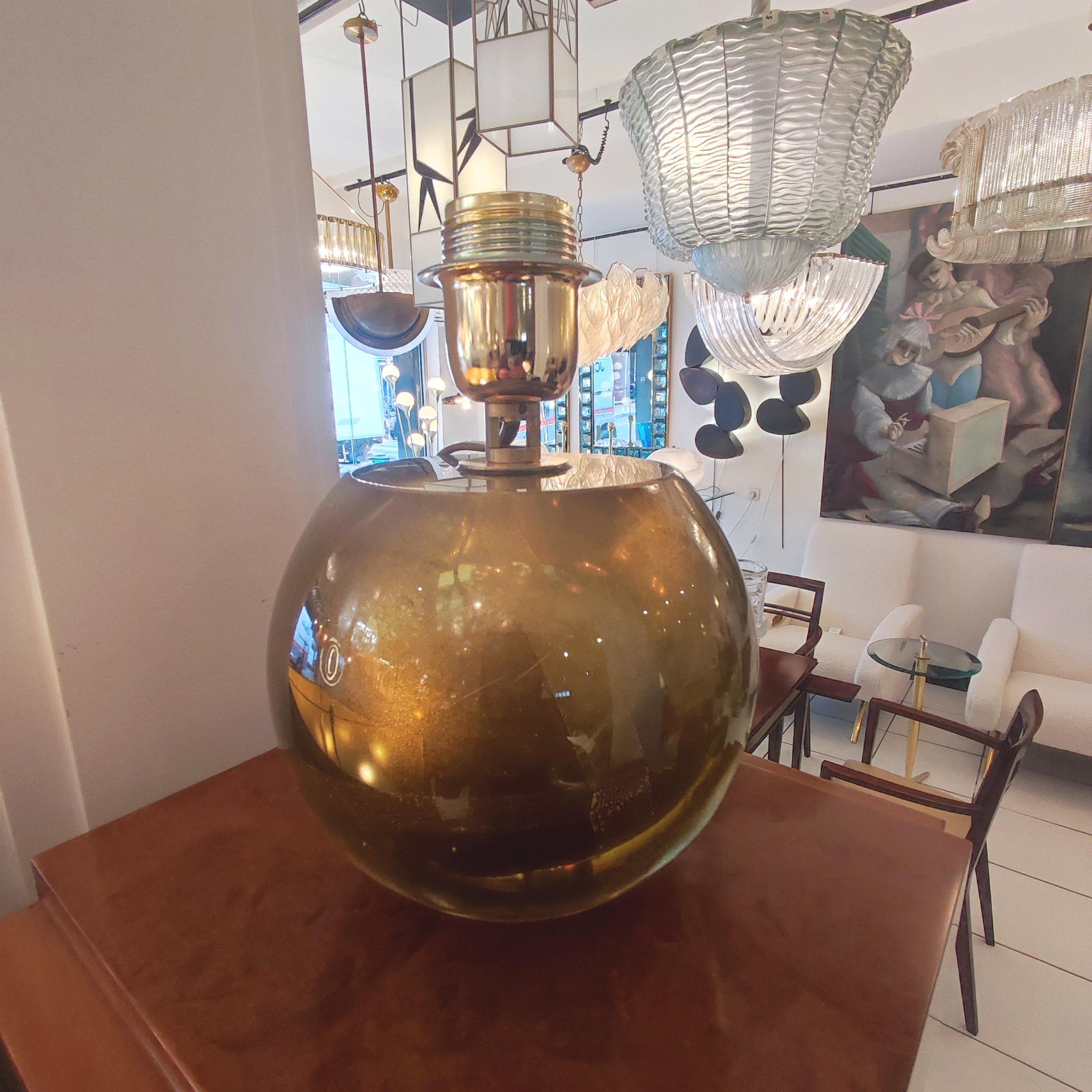 Runde Tischlampe aus gesmoktem goldenem Murano-Glas von Alberto Dona, signiert.
