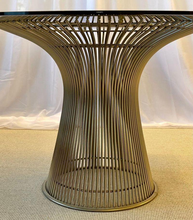 Round Smoked Glass Mid-Century Modern Warren Platner for Knoll Dining Room Table In Good Condition In Stamford, CT