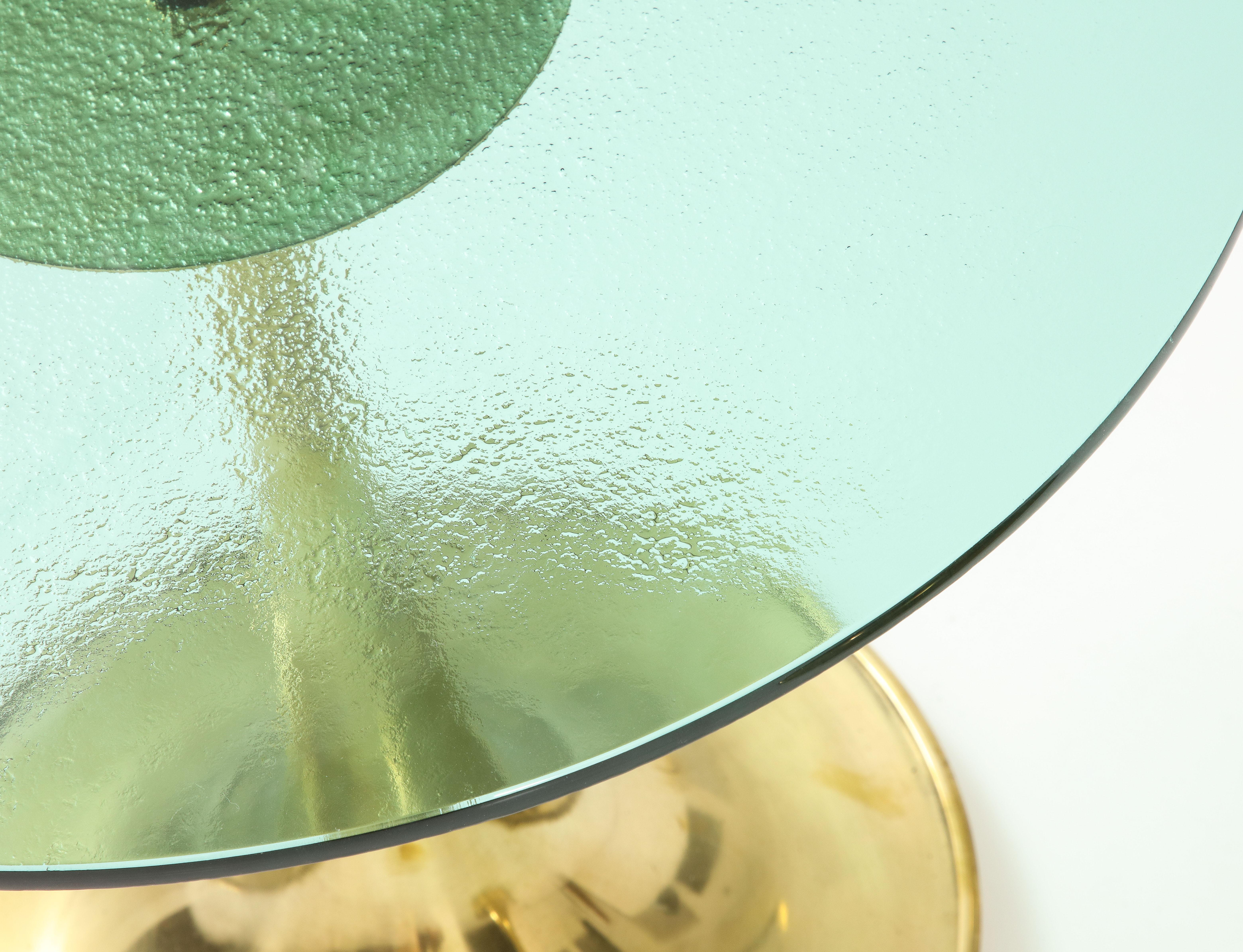 Runder Martini- oder Beistelltisch aus weichem grünem Muranoglas und Messing, Italien, 24,75
