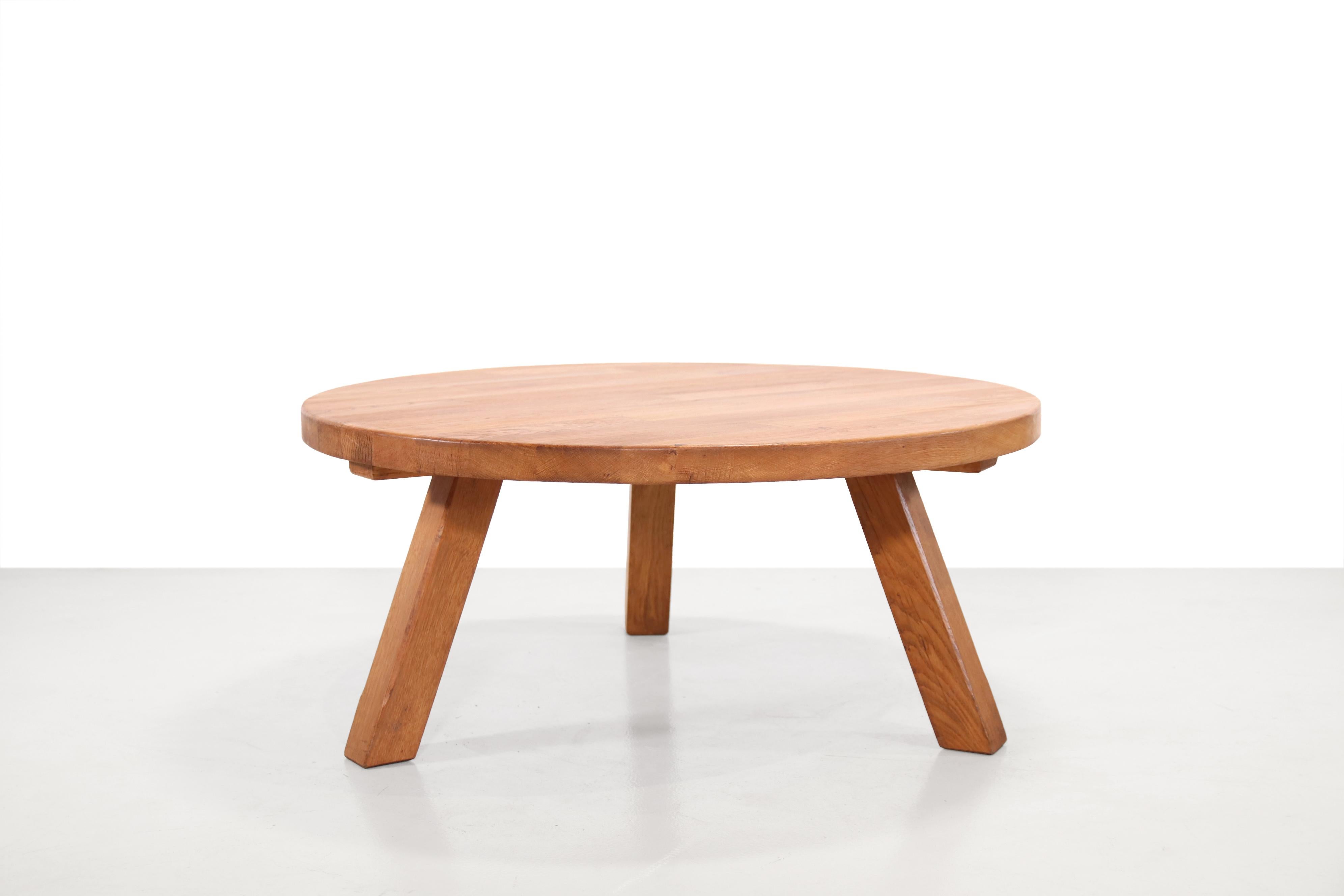 French Round solid Oak Brutalist Artisan coffee table, 1970's For Sale