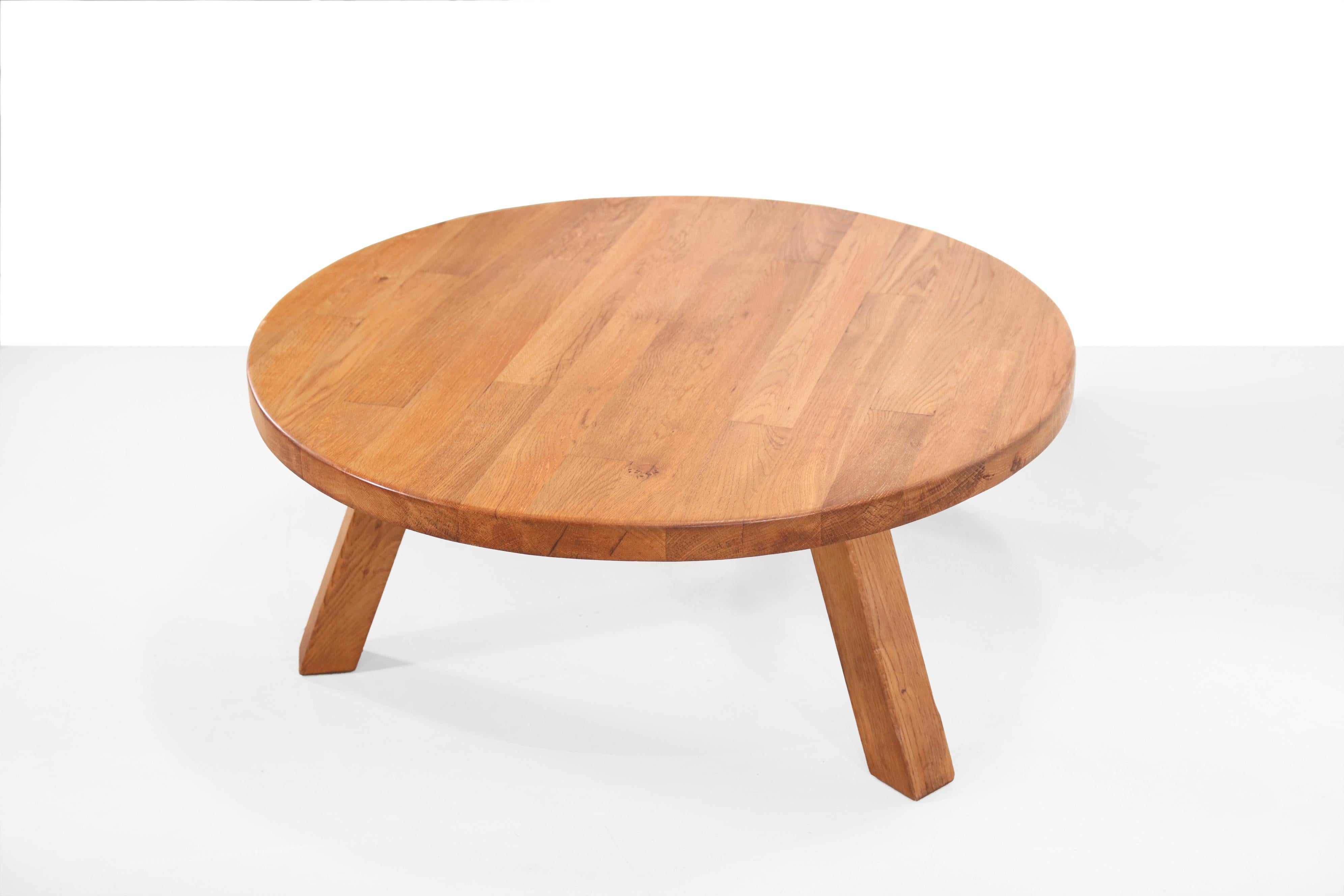 20th Century Round solid Oak Brutalist Artisan coffee table, 1970's For Sale