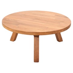 Vintage Round solid Oak Brutalist Artisan coffee table, 1970's