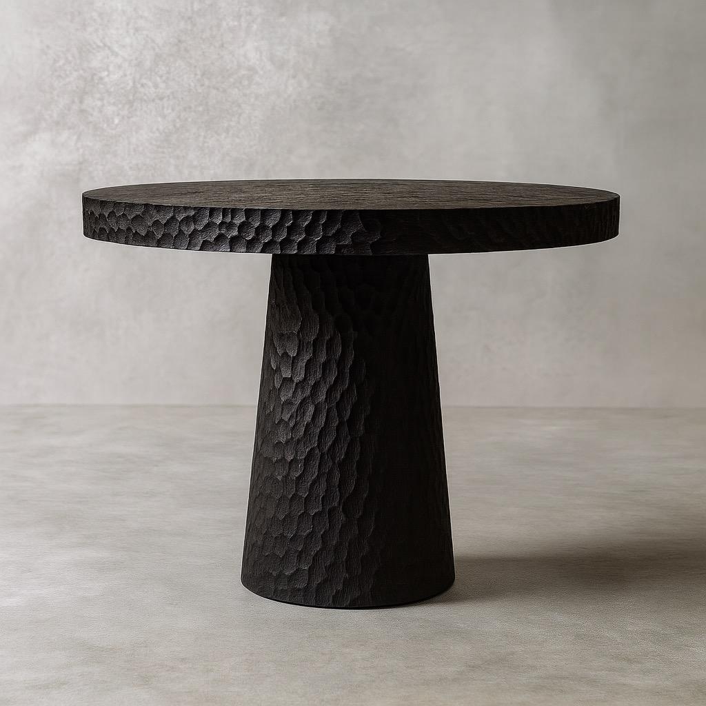 Round Solid Oak Dining Table with Hand-Carved Texture in Black by Sergio Vulpe Moldavo en venta