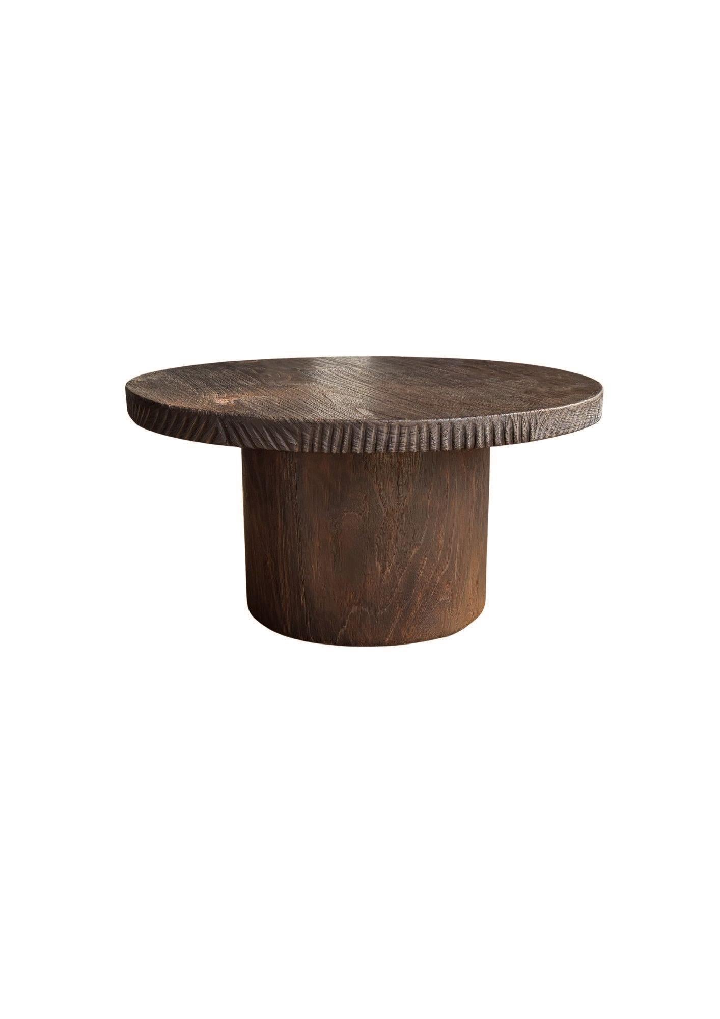 Round Solid Teak Wood Sofa Table, Modern Organic, Stunning Wood Textures, Burnt In New Condition For Sale In Jimbaran, Bali