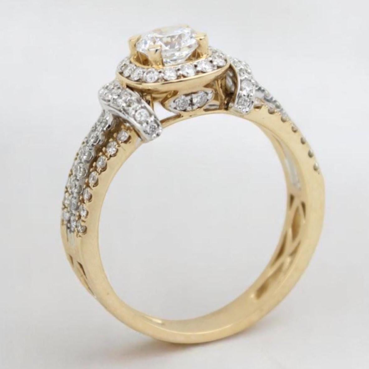 De las mujeres Round Solitaire Halo Natural Diamond Ring in 14k Solid Gold (Certified) en venta