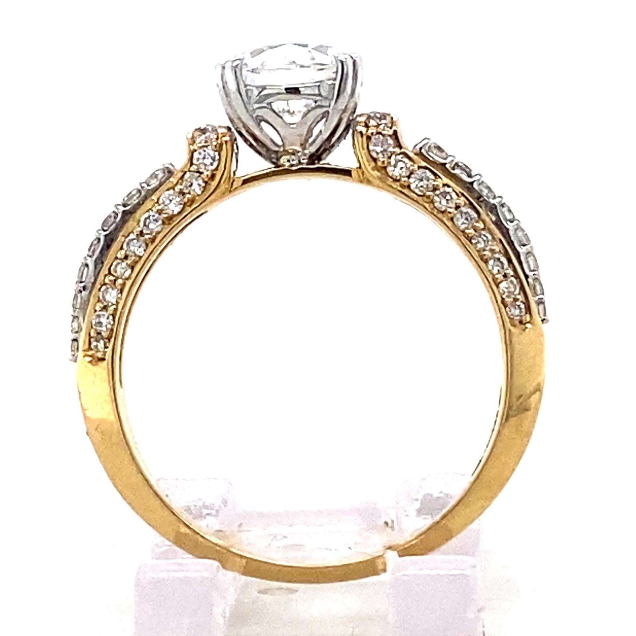 Bague de demande en mariage en or massif 14k avec solitaire rond en diamant naturel (certifié) Pour femmes en vente