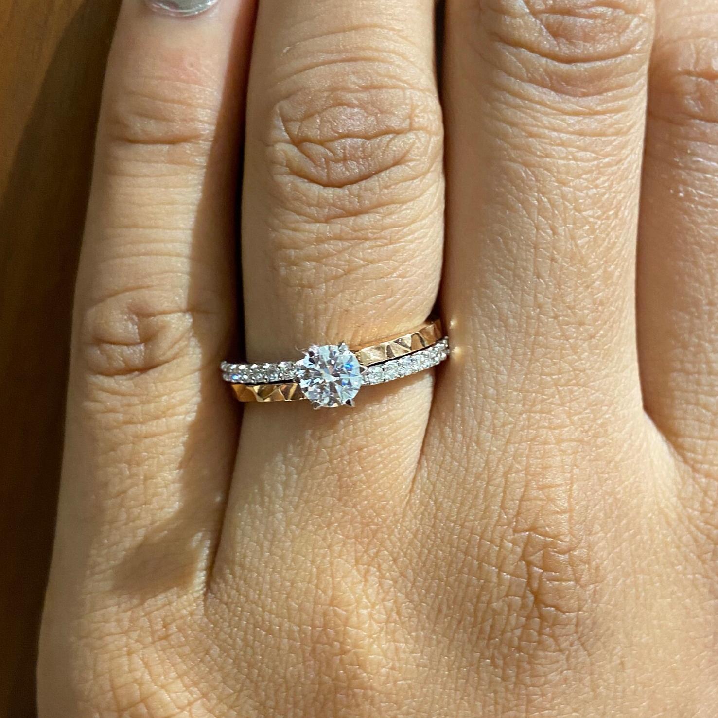 Alianza de Diamante Natural Solitario Redondo en Oro Macizo de 14 K (Certificado) Art Decó en venta