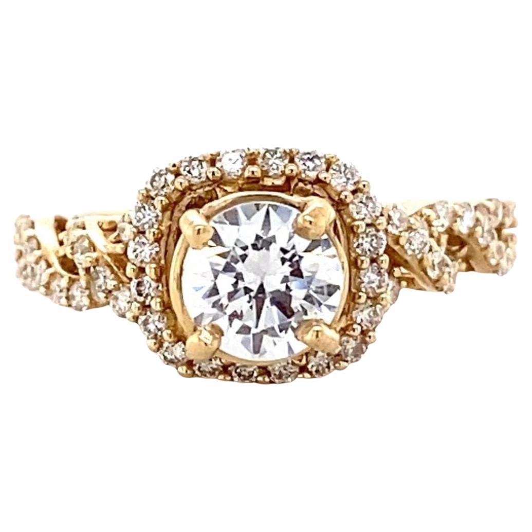 Round Solitaire Square Halo Natural Diamond Ring in 14K Solid Gold (Certified) For Sale