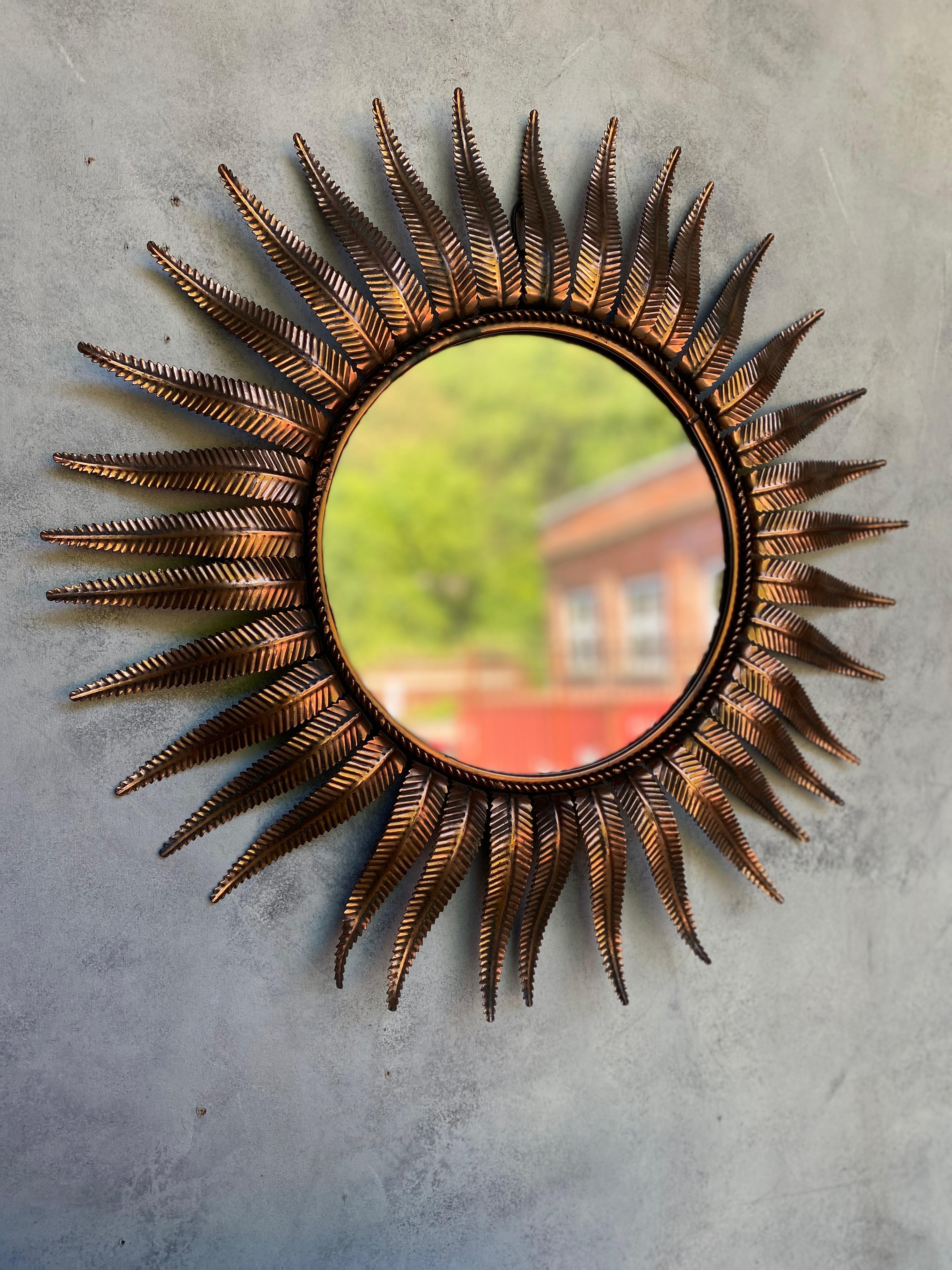Round Spanish Copper Plated Metal Sunburst Mirror with Fern Leaf Frame In Good Condition For Sale In Buchanan, NY