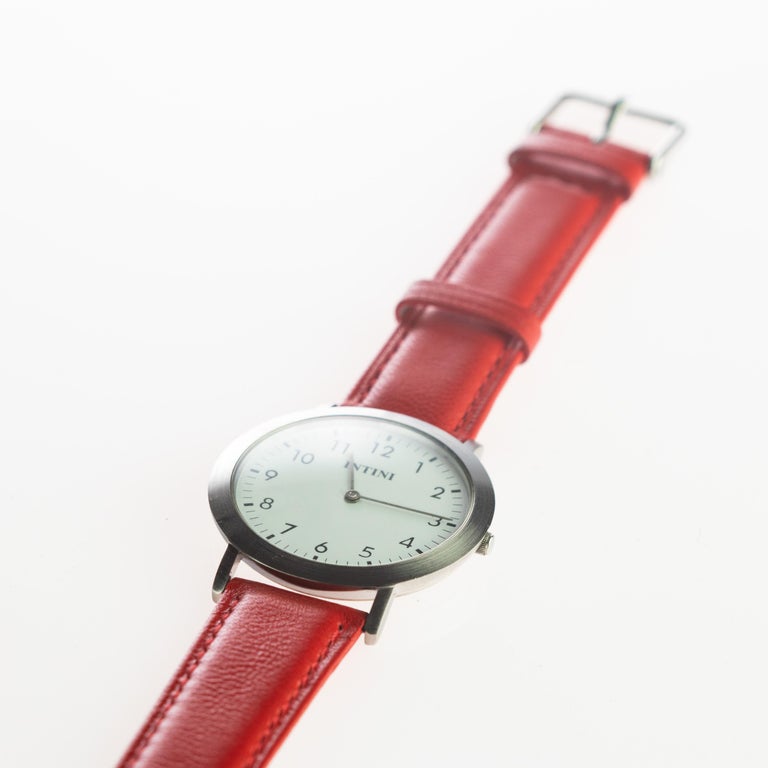 Round Steel Quartz Movements Red Leather Seams Manual Vintage