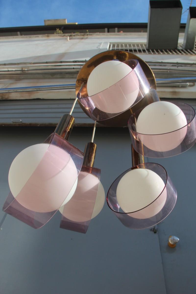 Runder Stilux Milano-Kronleuchter aus der Mitte des Jahrhunderts aus Messing, Plexiglas und Gold, italienisches Design im Angebot 5