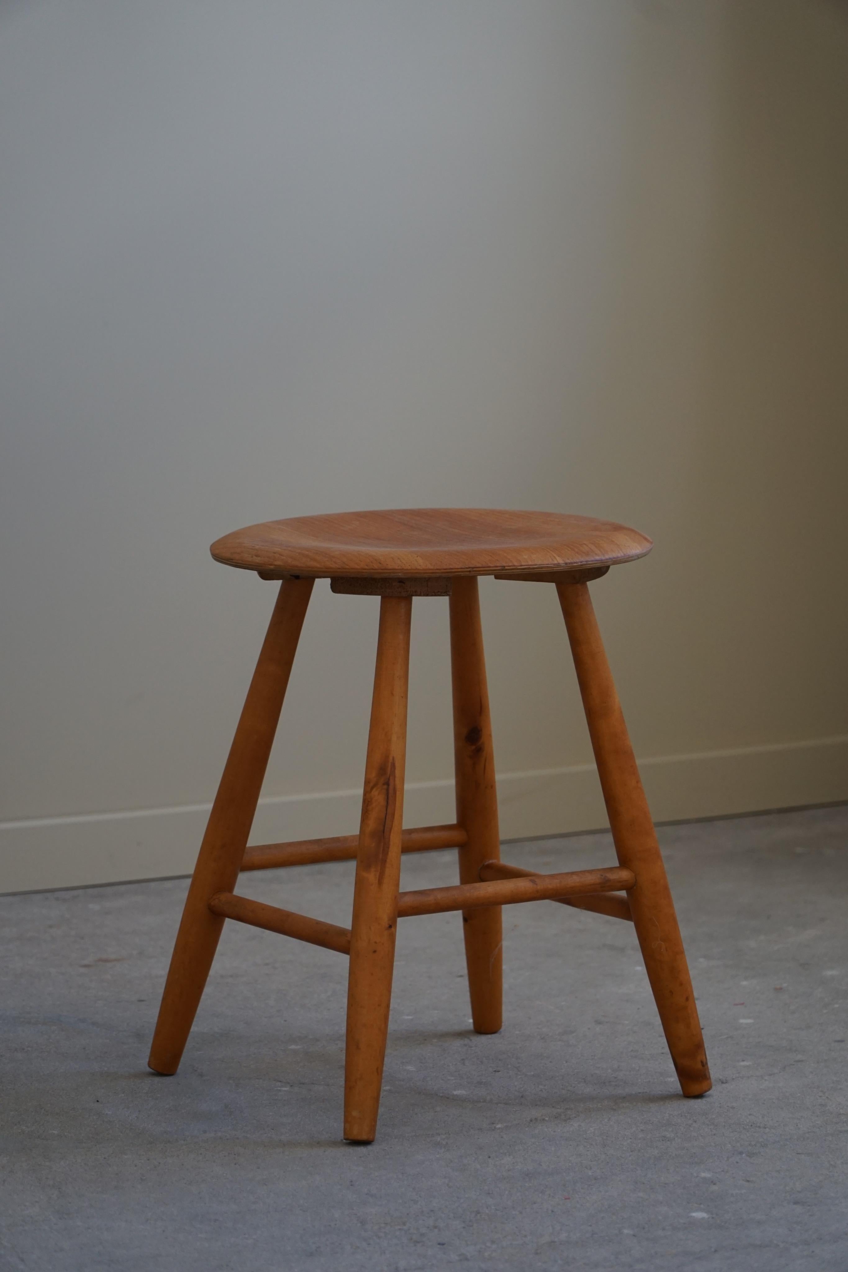 Round Stool in Beech by a Danish Cabinetmaker, Mid Century Modern, 1970s For Sale 7