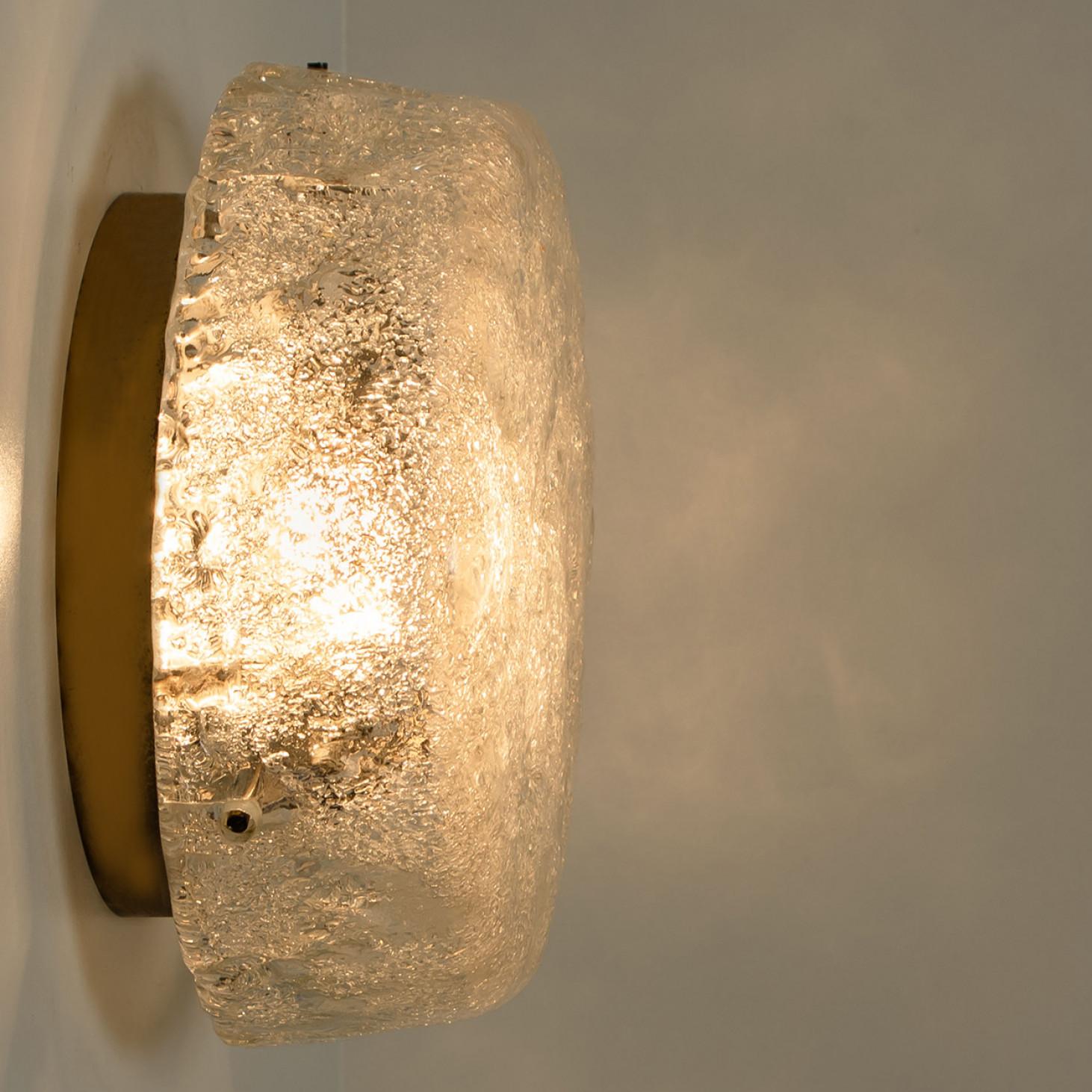 Fin du 20e siècle Monture encastrée ronde en verre structuré par Hillebrand, 1970 en vente