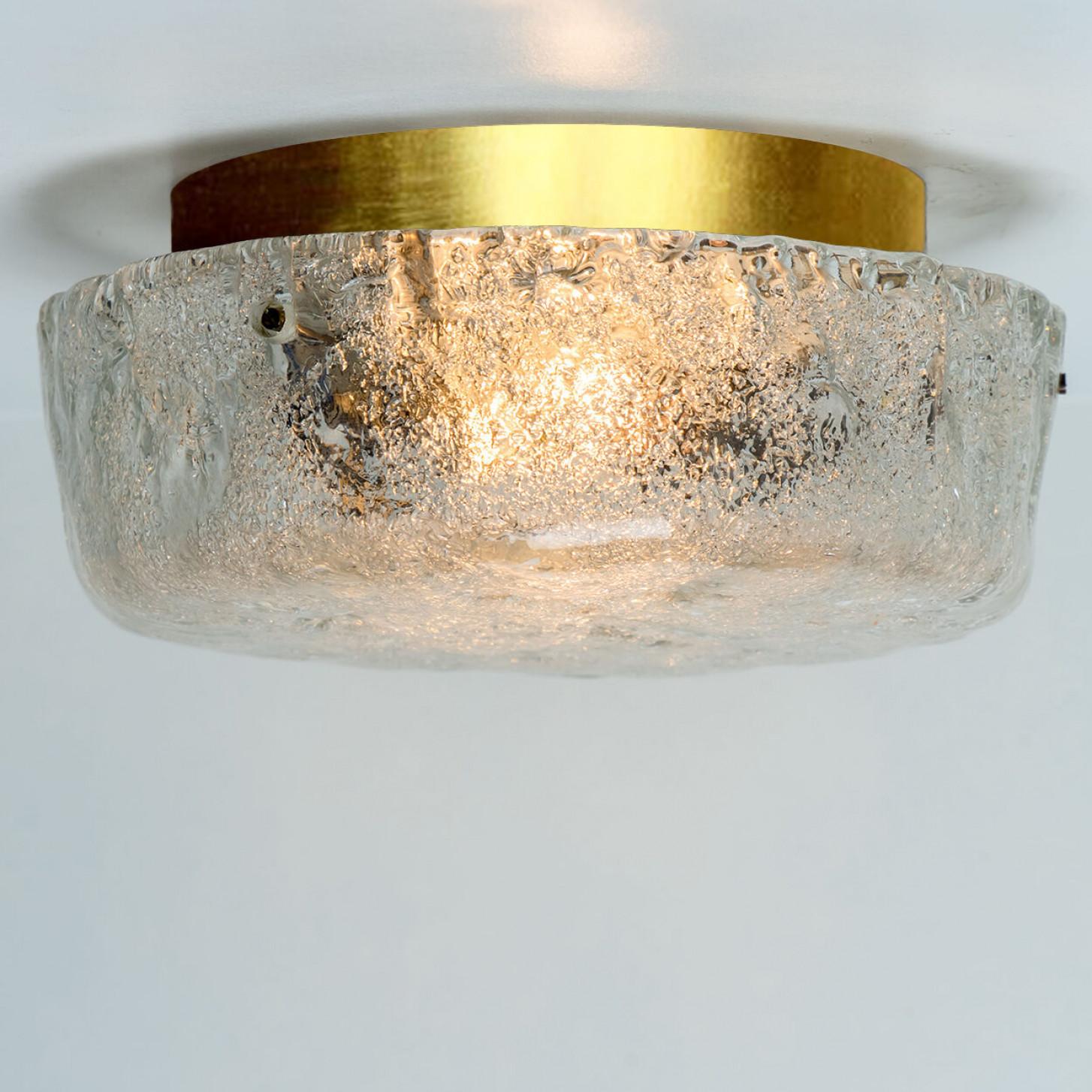 Métal Monture encastrée ronde en verre structuré par Hillebrand, 1970 en vente