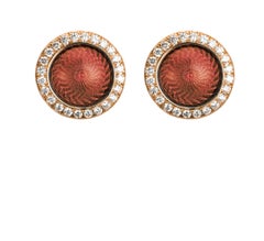 Orecchini rotondi in oro giallo 18k con smalto guilloché 48 diamanti 0,36 carati