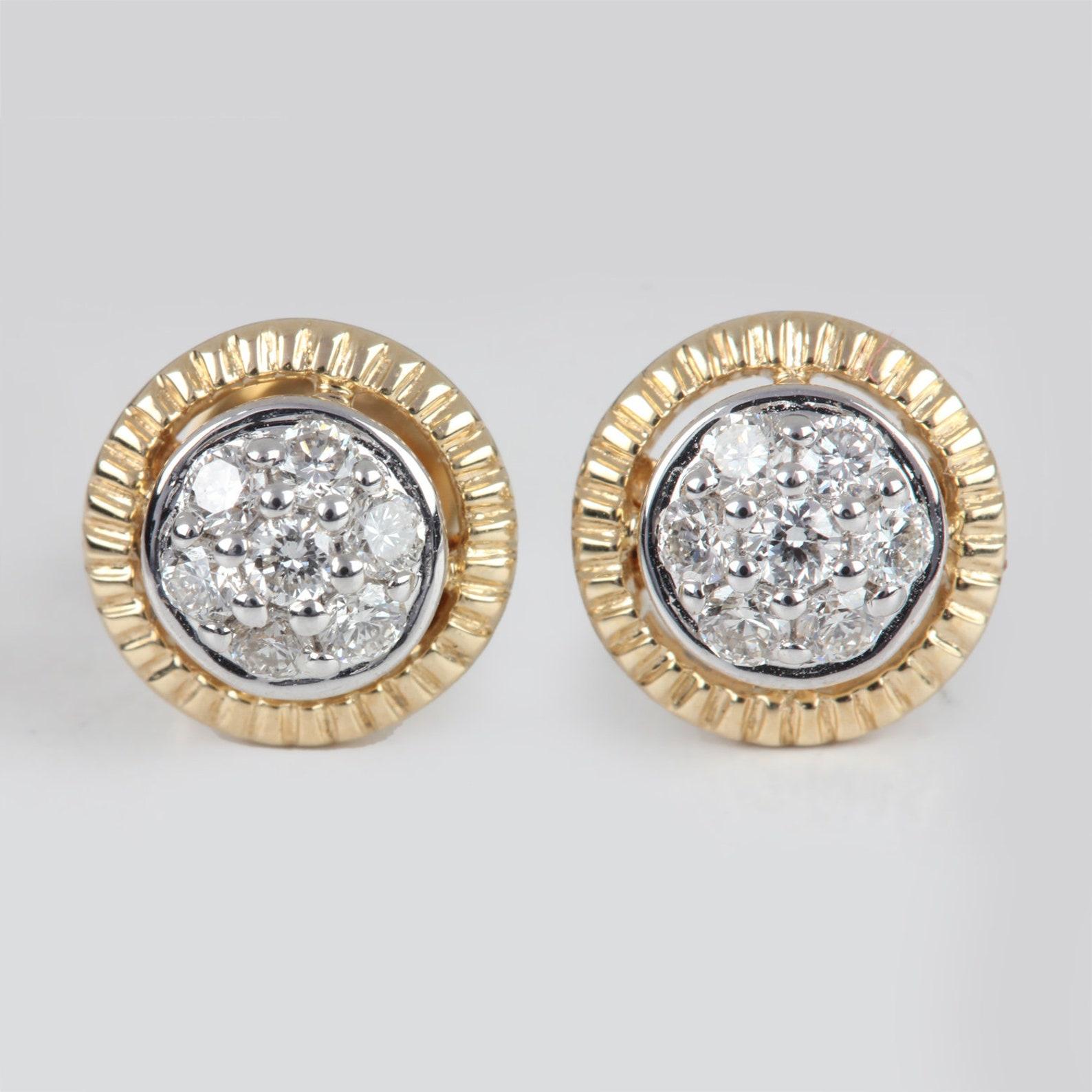Orecchino rotondo in oro giallo 14k con diamante naturale Regalo unico per le donne 

Chiusura: a vite

Lunghezza: 7 millimetri

Larghezza: 7 millimetri

Oro 14k Peso: 1,40 grammi

Peso del diamante: 0,21 carati

Dimensione dell'articolo: 7