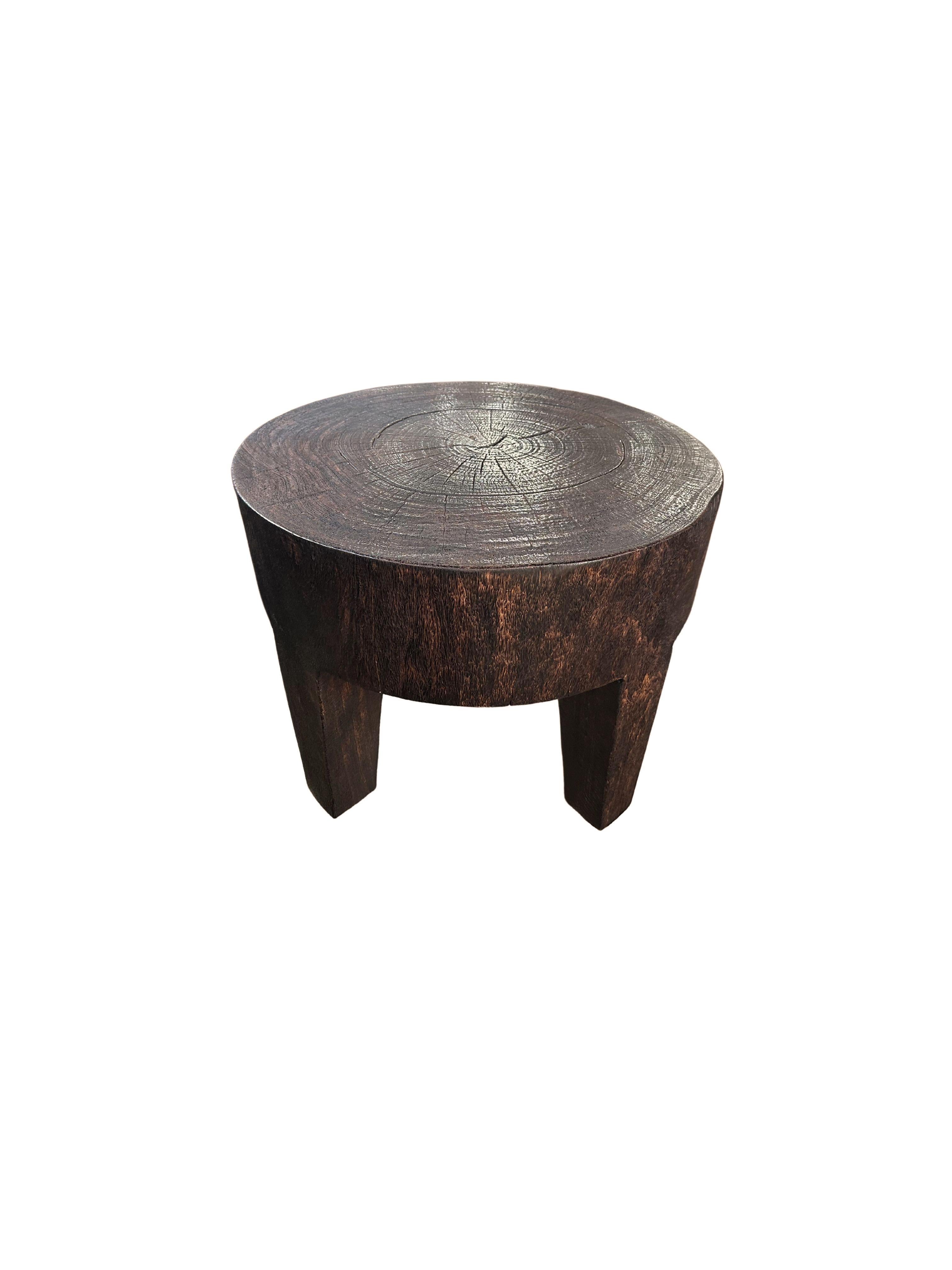 Round Suar Wood Side Table, Modern Organic In New Condition For Sale In Jimbaran, Bali