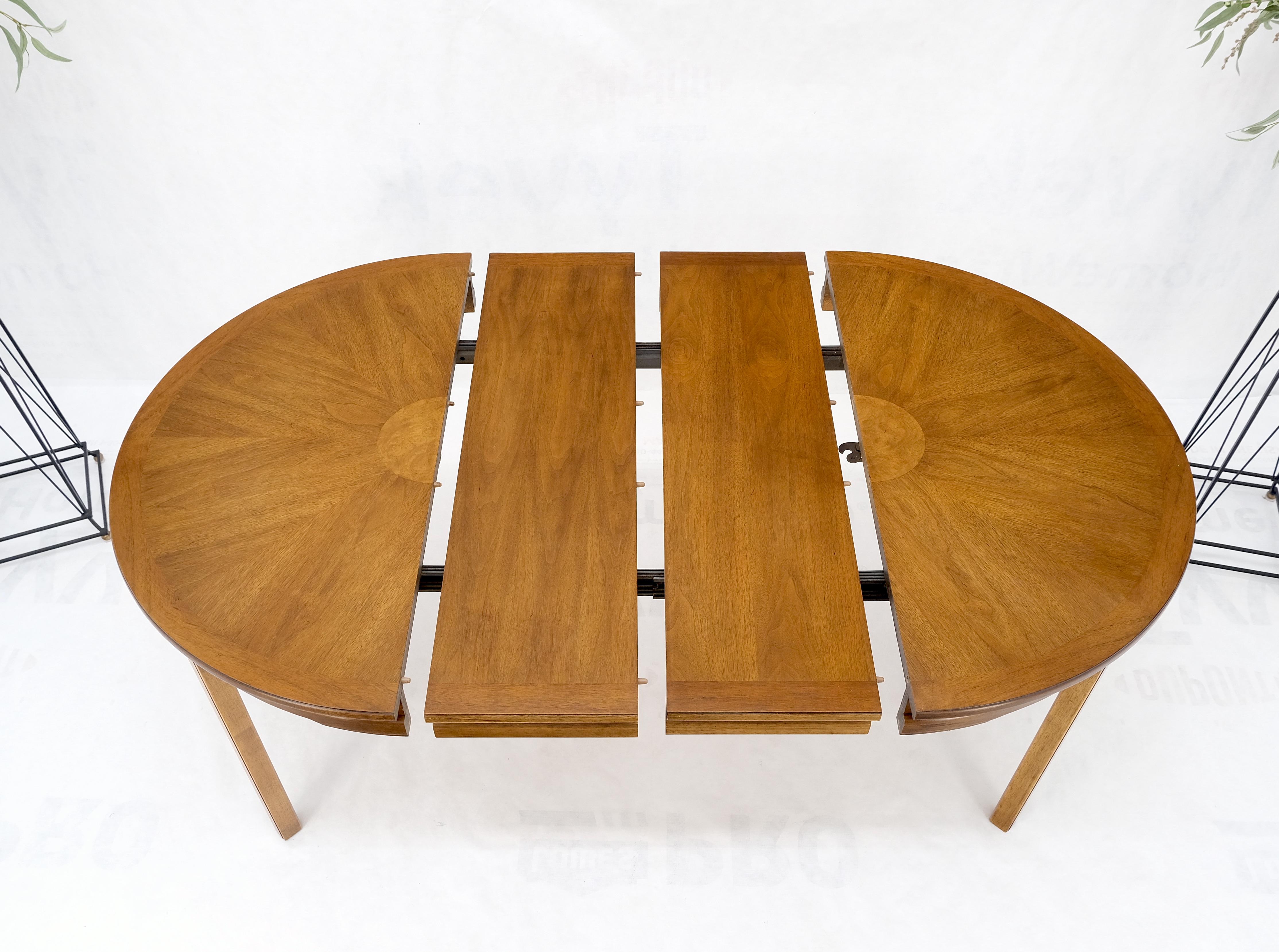 20th Century Round Sunburst Pattern Mid-Century Modern Dining Table with Two Leaves Mint For Sale