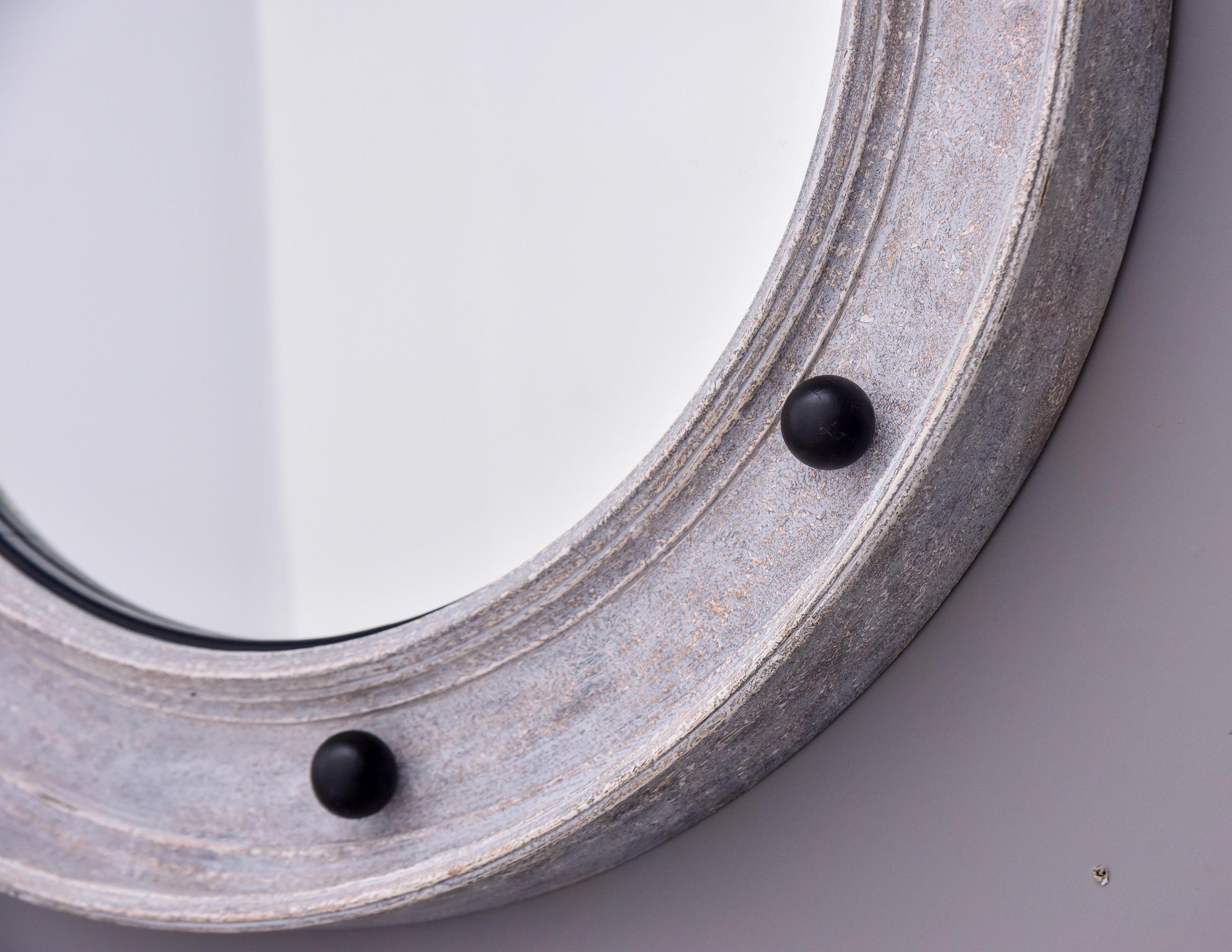 Round Swedish Style Mirror with Gray Paint and Black Spheres For Sale 1