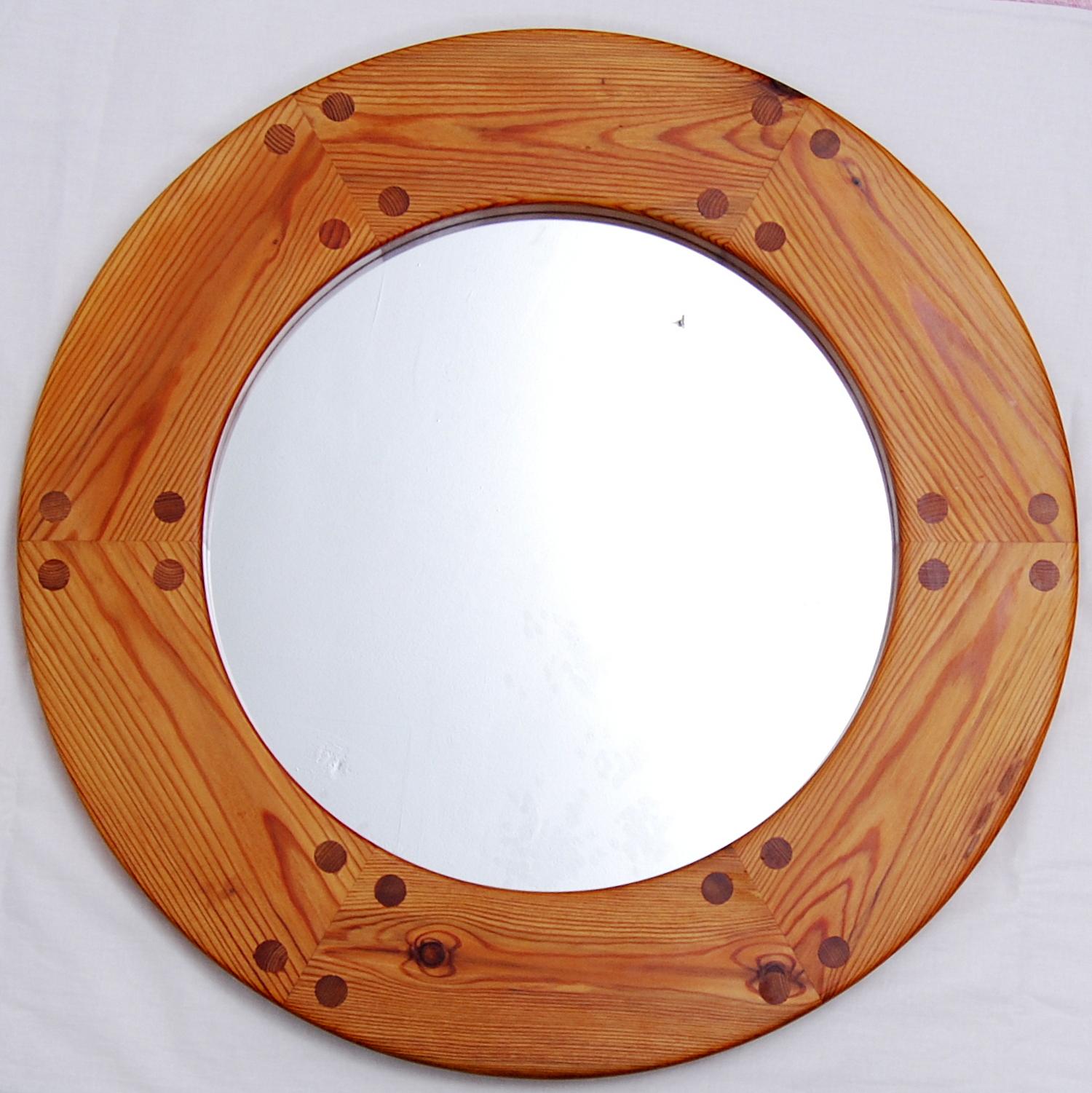 Round Swedish Wall Mirror in Pine by Luxus, 1960s In Good Condition In Stockholm, SE