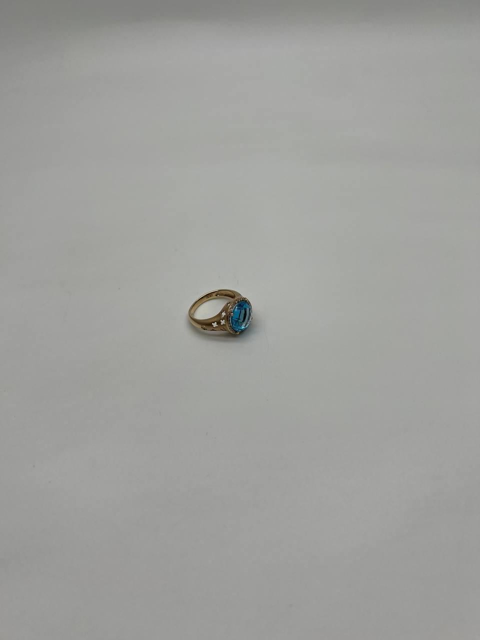 Round Swiss Blue Topaz Diamond Halo 14K Yellow Gold Statement Signet Ring For Sale 3