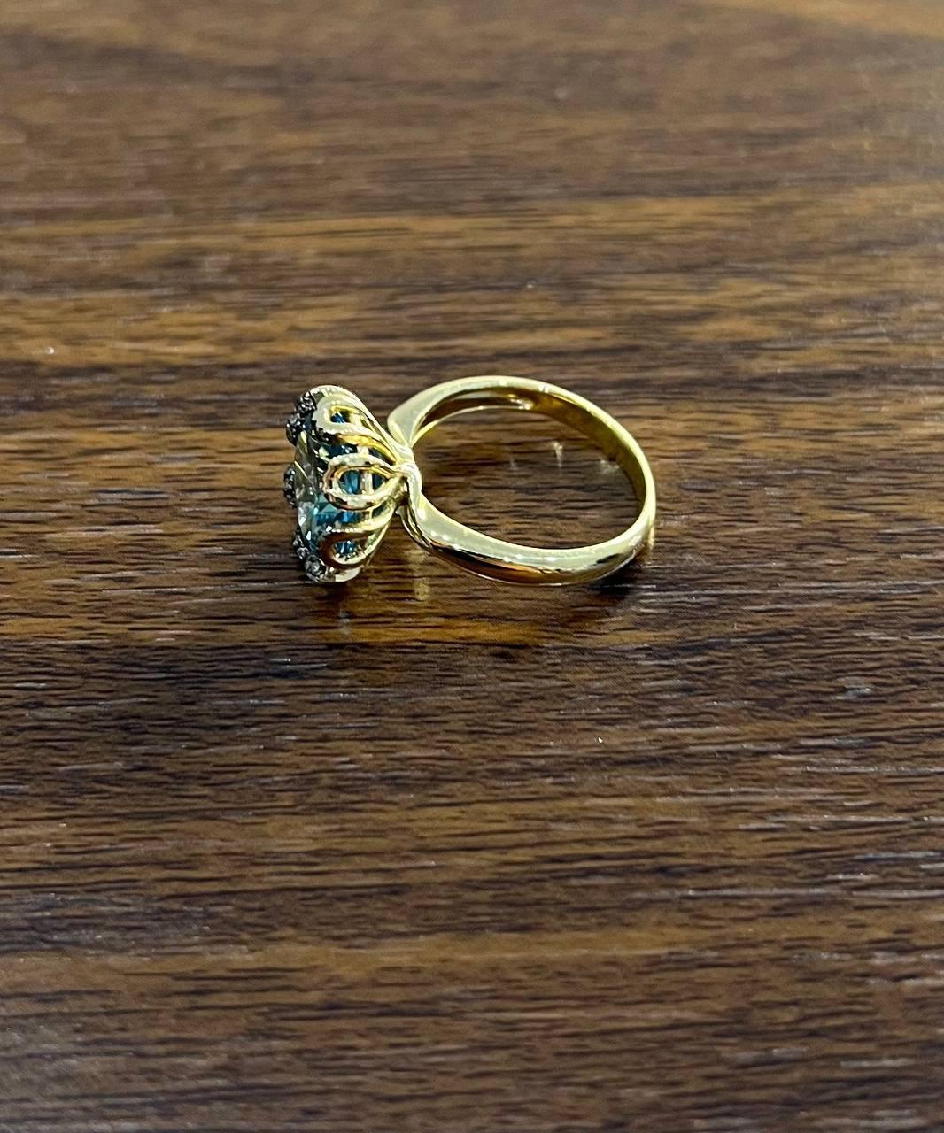 Round Swiss Blue Topaz Floral Flower Setting 14K Yellow Gold Diamonds Ring For Sale 2